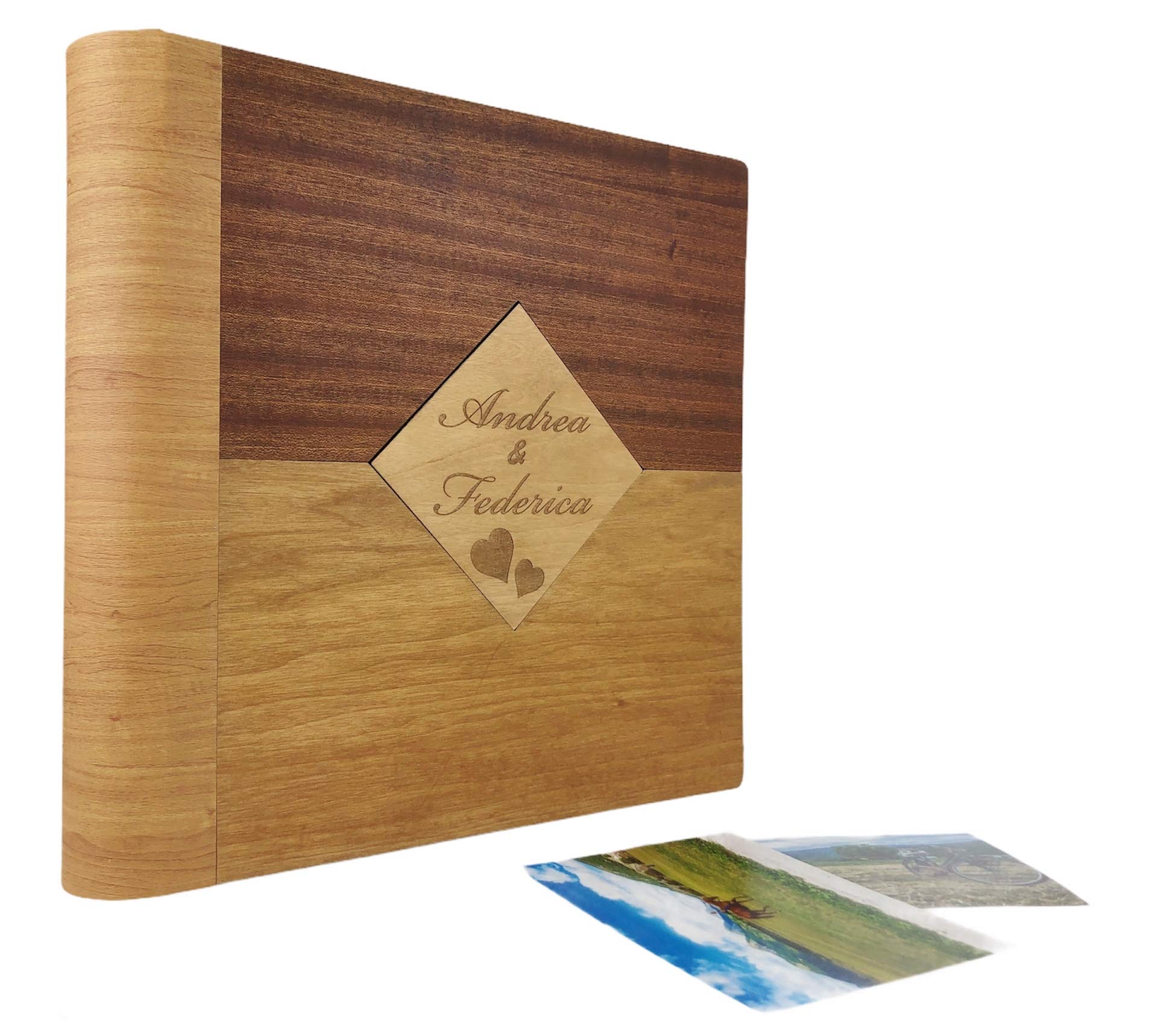 Álbum de Fotos en Fina Piel Sintética Efecto Madera, con Aplicación de Madera Personalizable Ideal para Bautismo, Boda, Comunión y foto recuerdo.