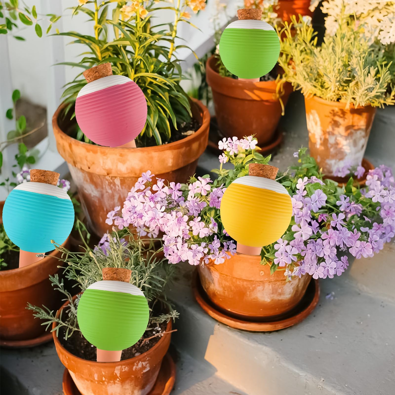 Distributeur Eau Plante 4 pcs Globe D'Arrosage Pour Plantes avec 4 Bouchons, Boules D'Irrigation pour Plantes Pointes Auto-Arrosantes en Terre Cuite, Maintient L'Humidité Du Sol Pendant 3 à 7 Jours