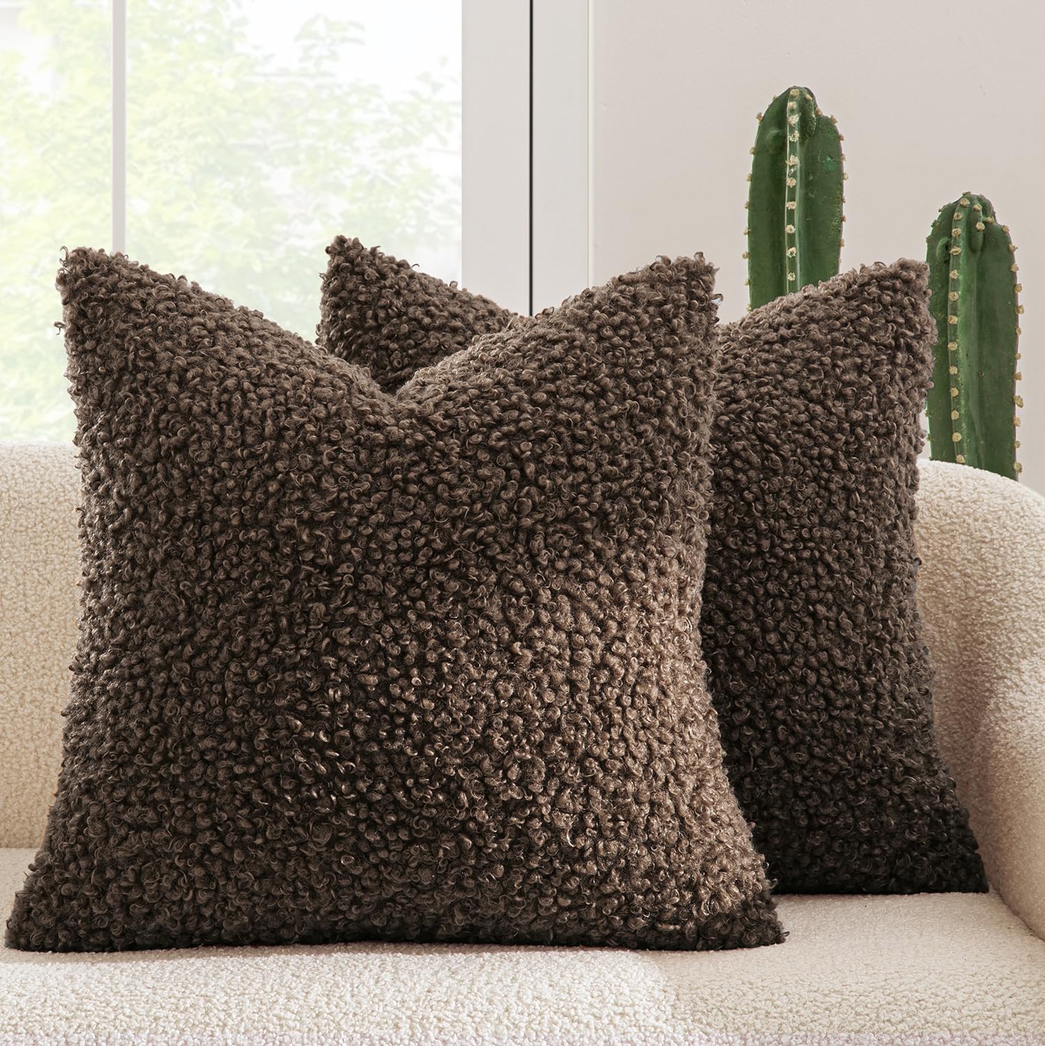 Amazon.com: MIULEE Faux Fur Decorative Sherpa Throw Pillow Covers