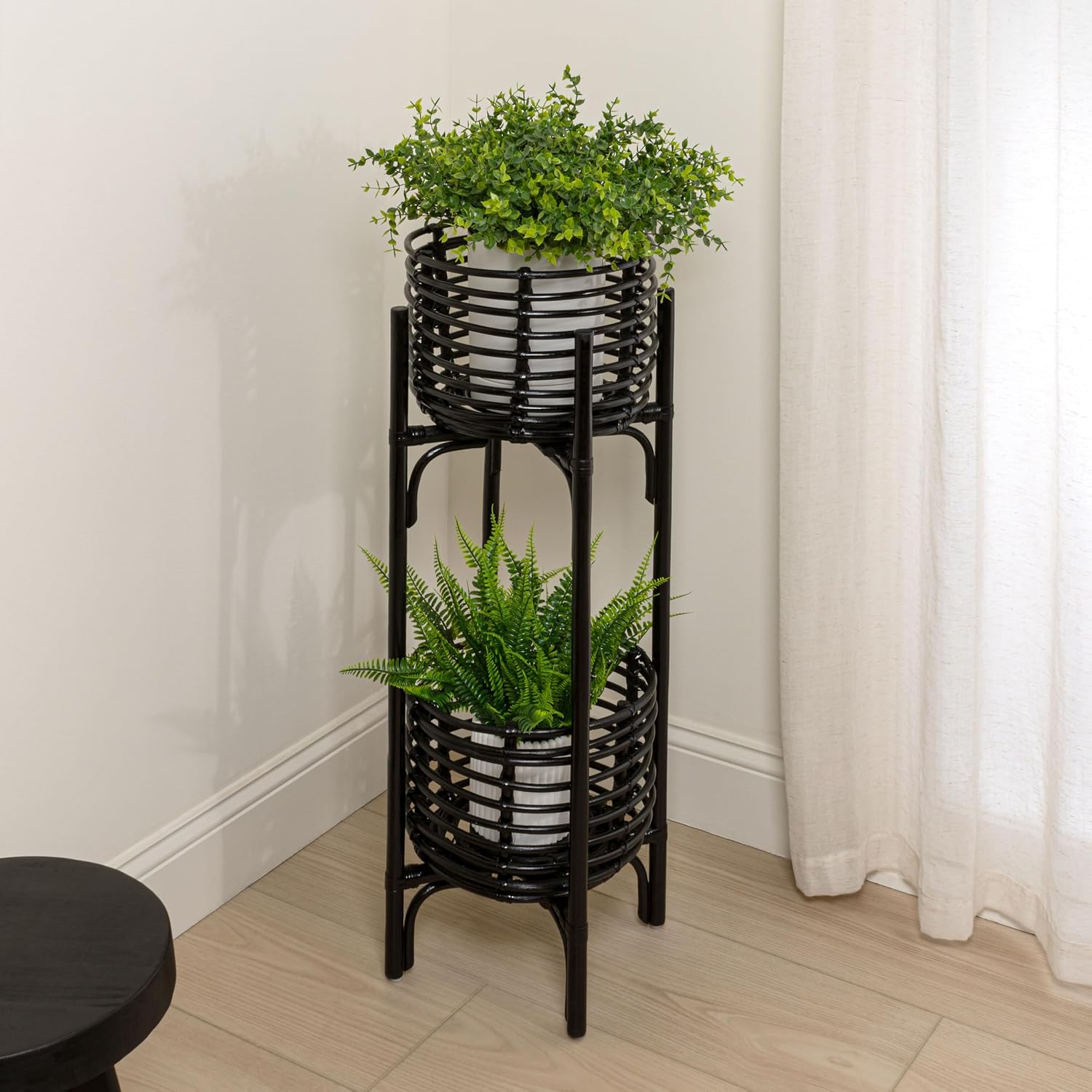 JONATHAN Y Zachariah 33.5" Bohemian Minimalist Handmade Rattan 2-Tier Indoor Planter Stand, Black Woven Decorative Stand PLN3000C