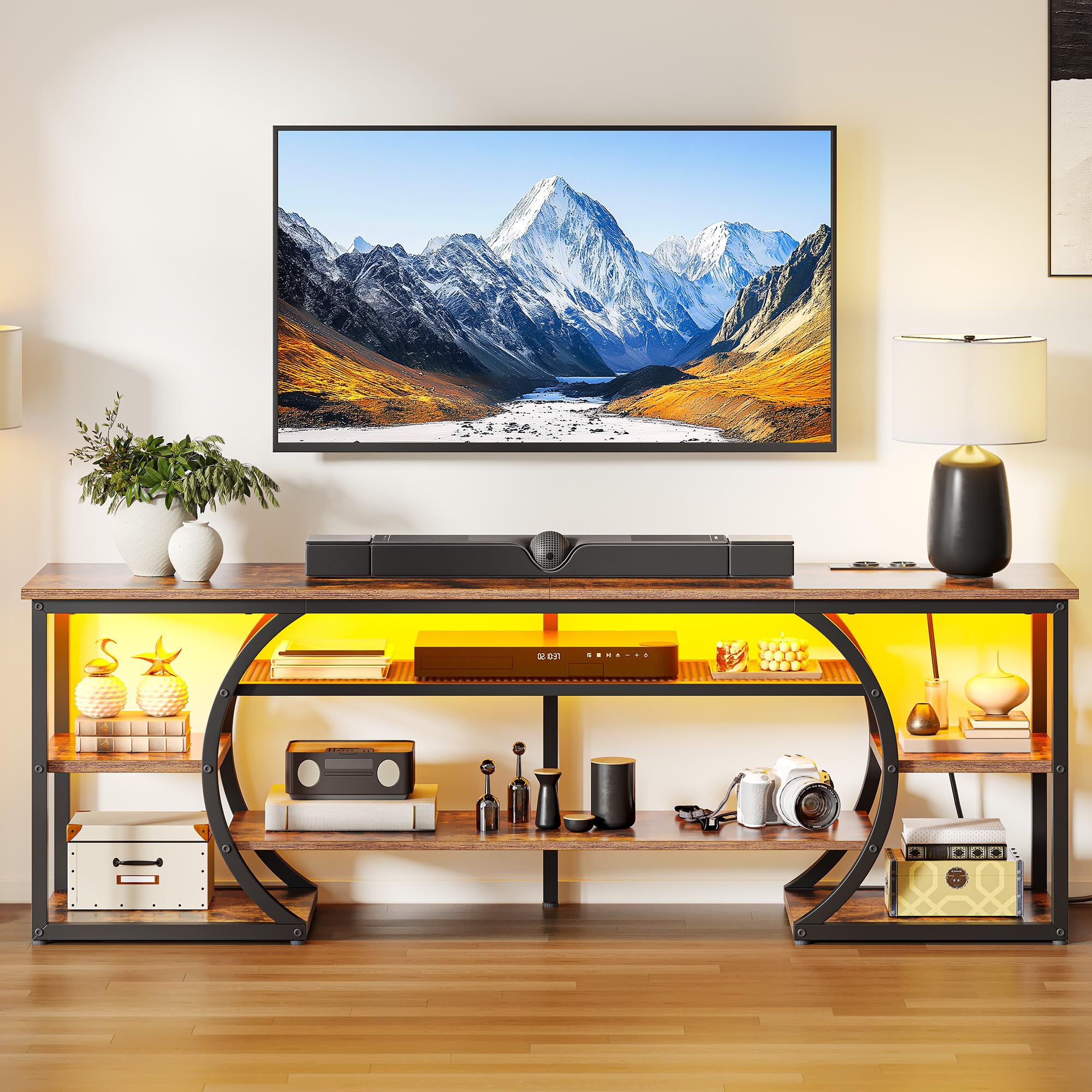 YITAHOME 160cm Meuble TV avec 2 AC & 2 Prises USB pour Les téléviseurs jusqu'à 70 Pouces avec 7 LED RVB 22 Modes Lumières Centre de Divertissement pour Le Salon et la Chambre Brown Rustique