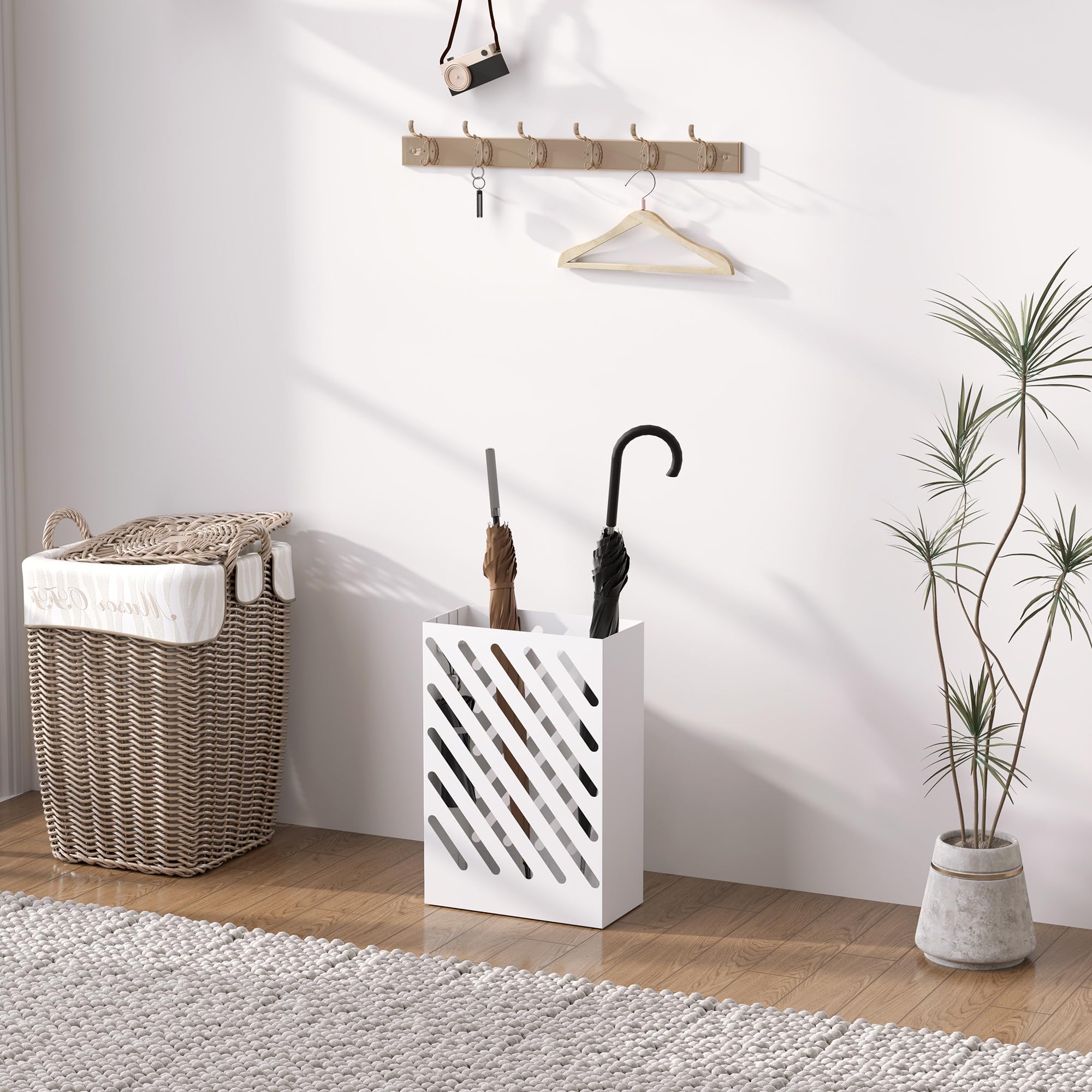 HOMCOM Portaombrelli Design Moderno con Vaschetta Raccogli Gocce, Porta Ombrelli in Acciaio Zincato con 4 Ganci per Ingresso e Corridoio, 28x14x41 cm, Bianco