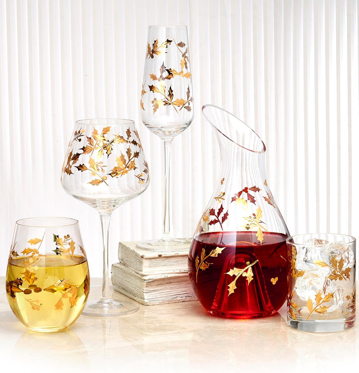 QUALIA Gold Vintage Whiskey Glasses Set of 2, 14 Oz Unique Whiskey Glasses With Painted Leaf, Crystal Clear, Lead-Free Gold Drinking Glasses, Bartending Gifts For Her, Christmas Gifts For Women