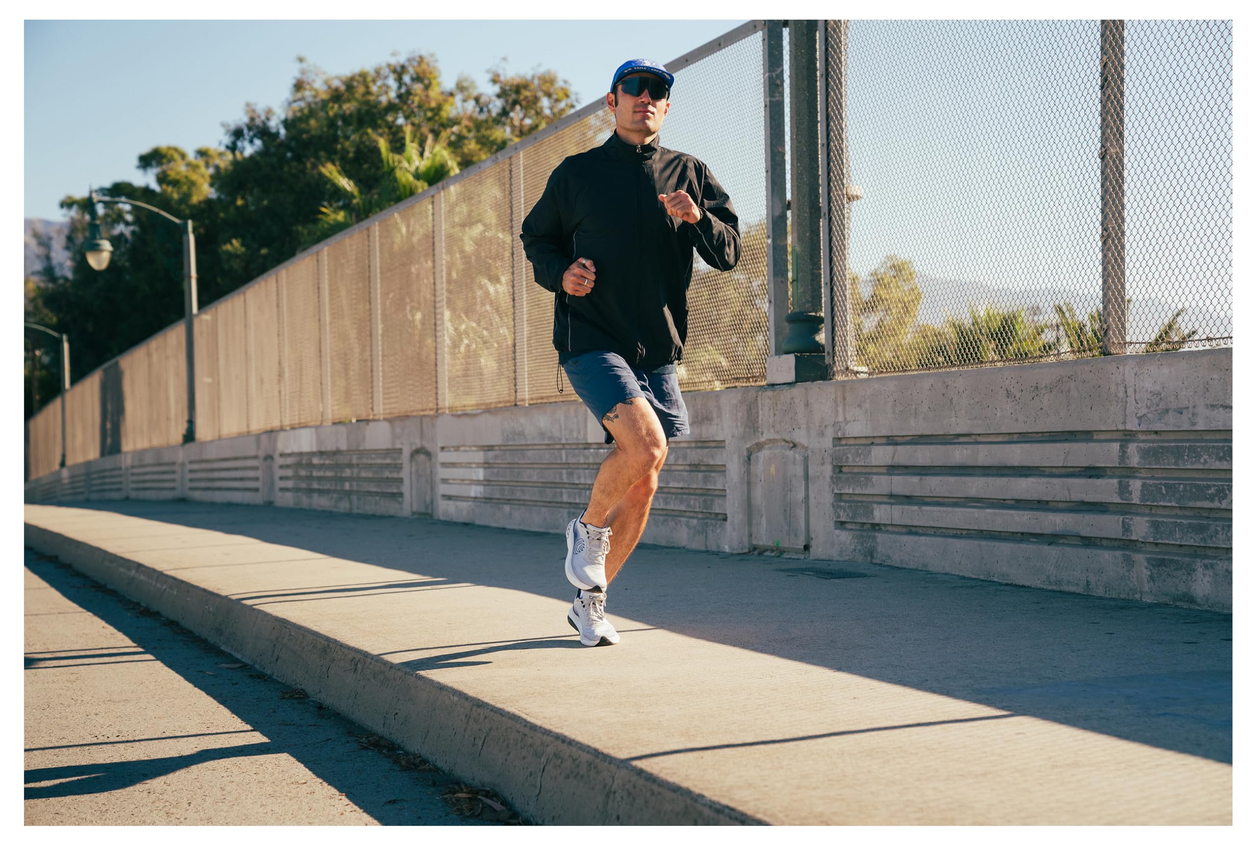 Topo Athletic Hommes Aura Chaussure De Running avec Stabilisateurs Chaussures De Running Black/Charcoal - Noir