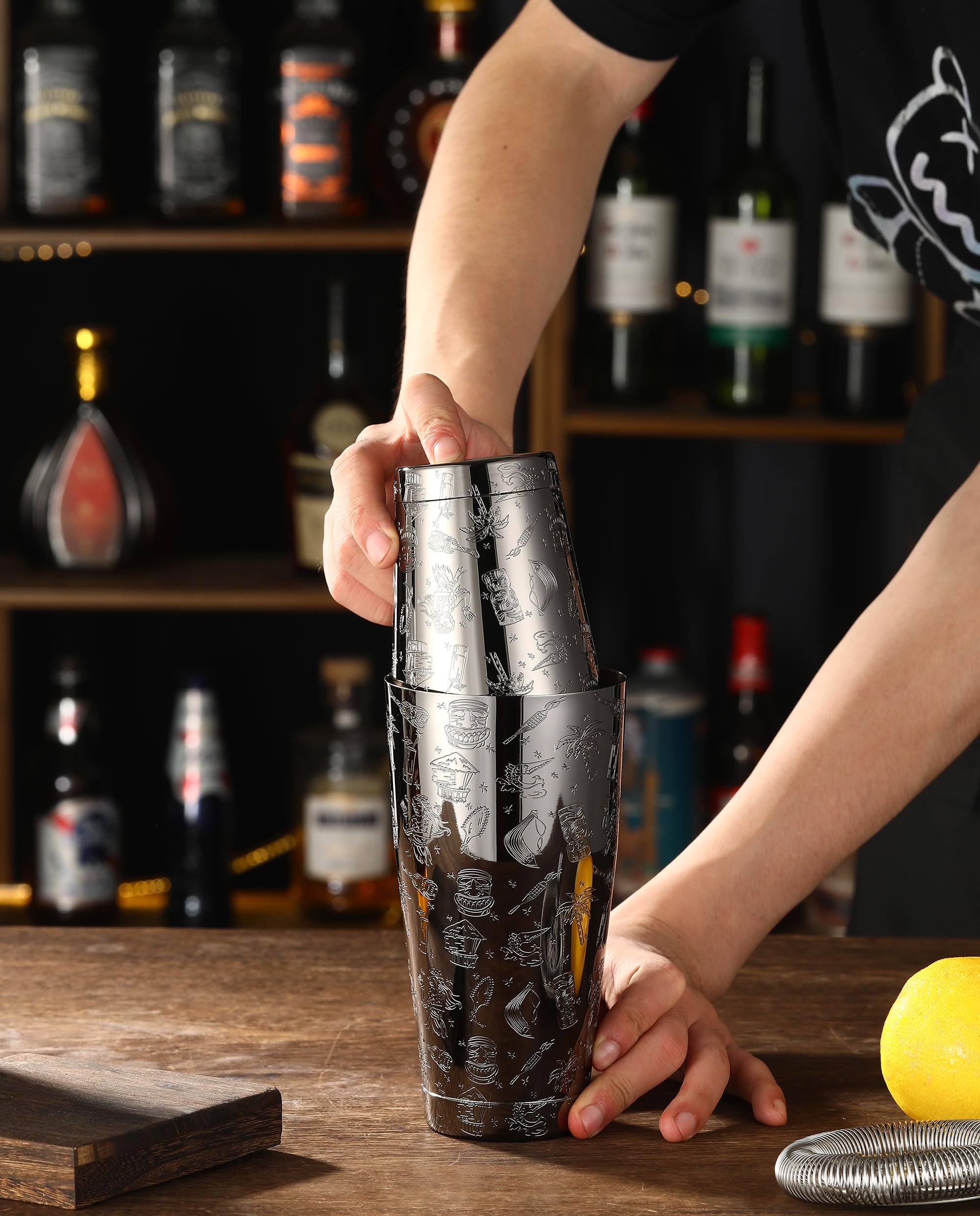 Shaker Boston ponderato per cocktail inciso con immagini Tiki (grafica nera Tiki)