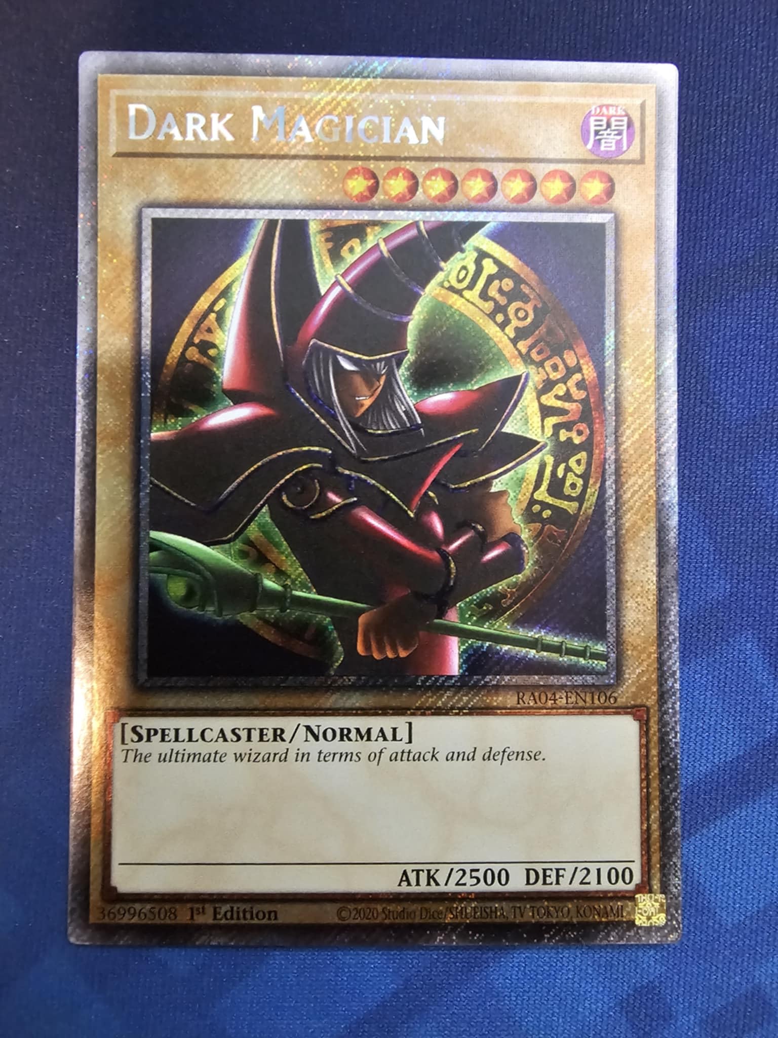 Amazon.com: Dark Magician (Arkana) (Platinum Secret Rare) - RA04