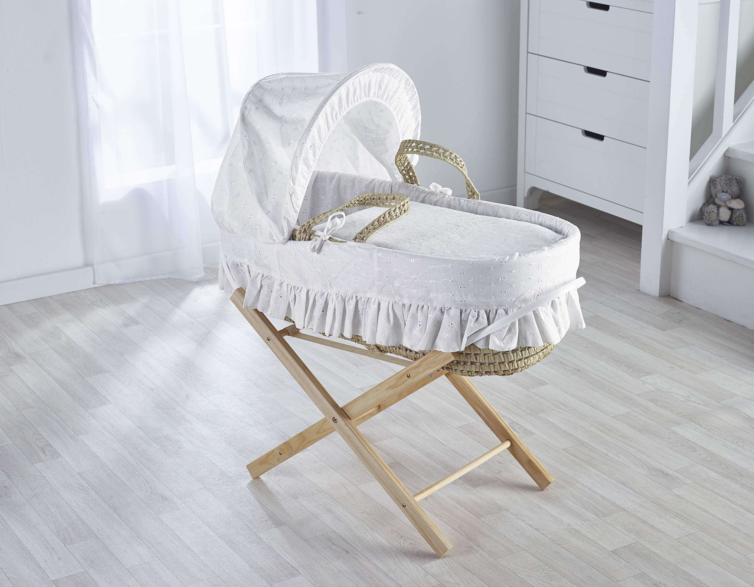 Kinder Valley Classic White Broderie Anglaise Moses Basket Bedding Set