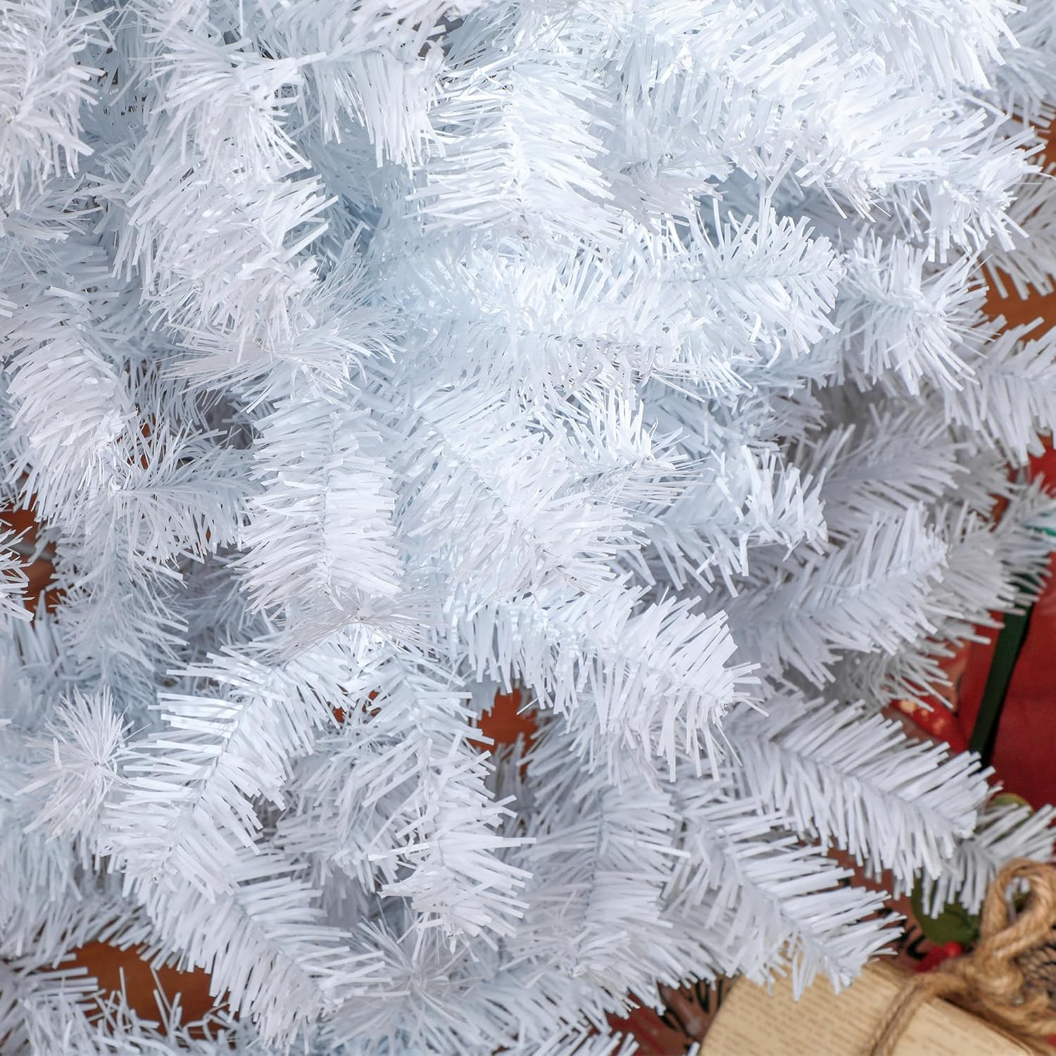 Artificial Christmas Tree with Realistic Branches for Indoor Holiday Decor