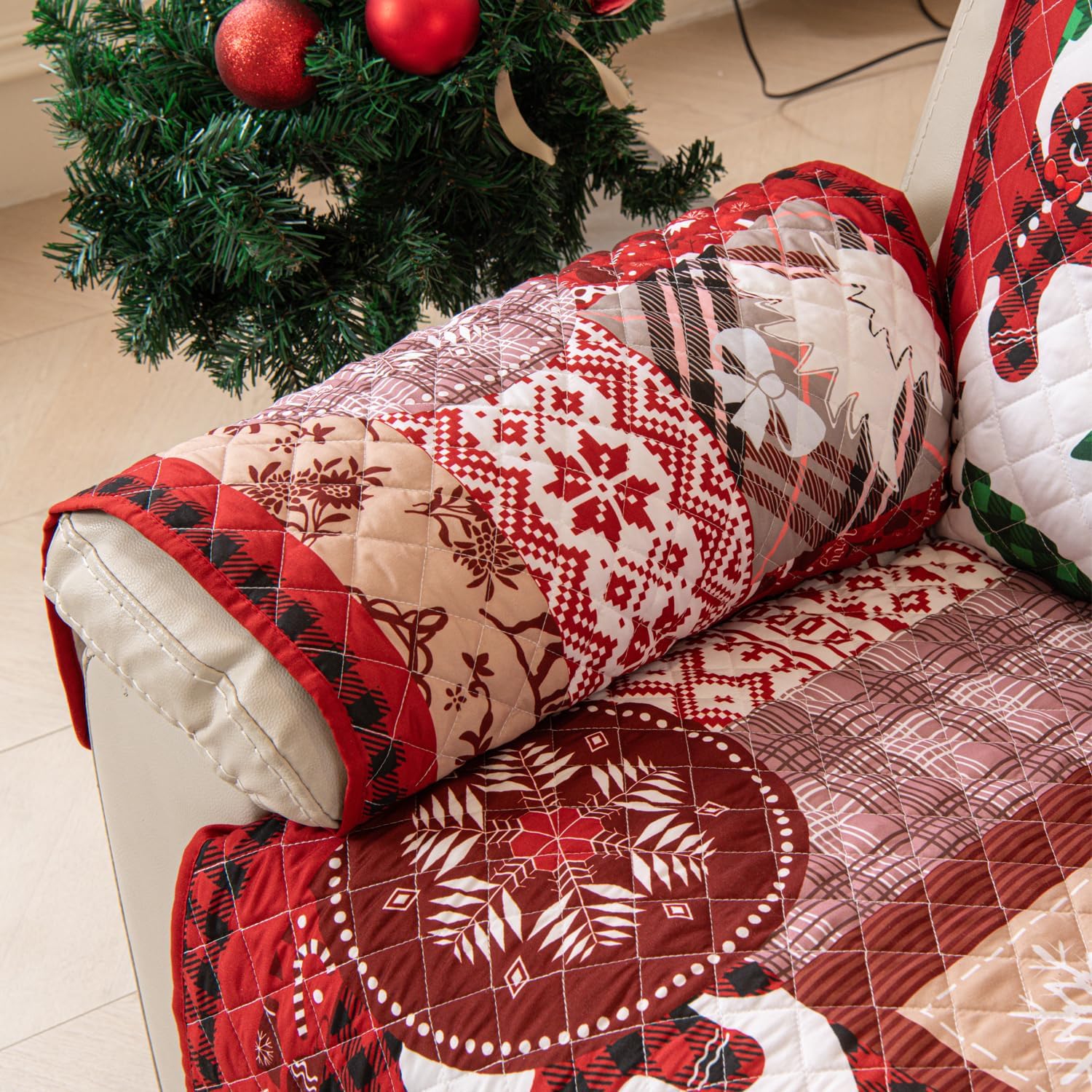 EVENHUG Christmas Sofa Cover for Festival Home Decorations Slipcover Furniture Protector Washable Couch Cover with Non Slip and Elastic Straps for Kids Pets Dogs (Recliner)