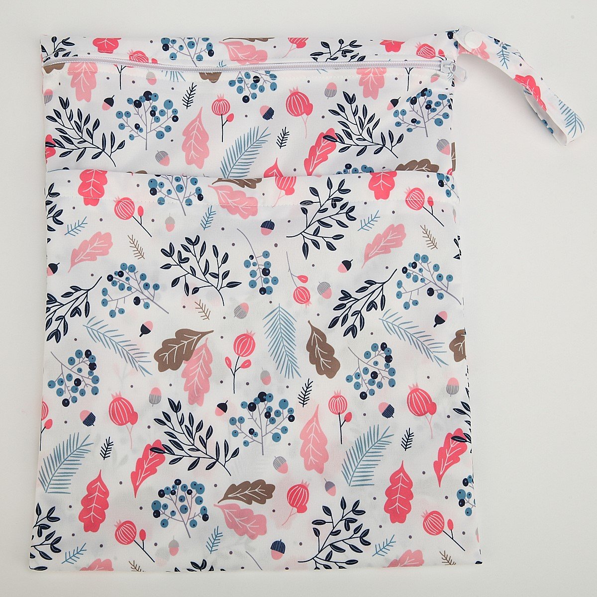 4 Pieces Set 1 piece Medium Wet Bag + 3 Pieces 16 Inch Regular Cloth Mama Cloth/Menstrual Pads/Reusable Sanitary Pads
