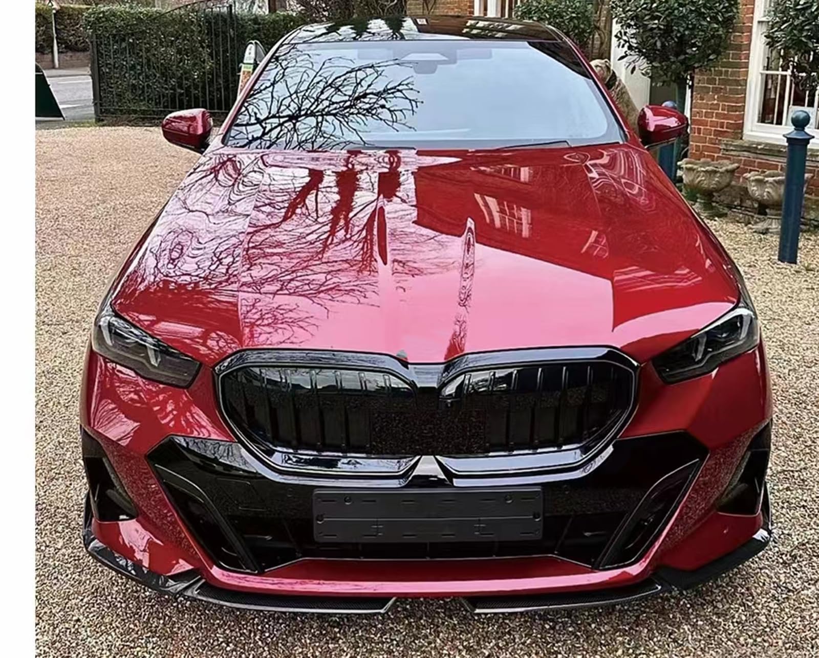 Zestaw osłon i dopinek do spoilera przedniego BMW 5er I5 G60 2024-2026 błyszczący czarny