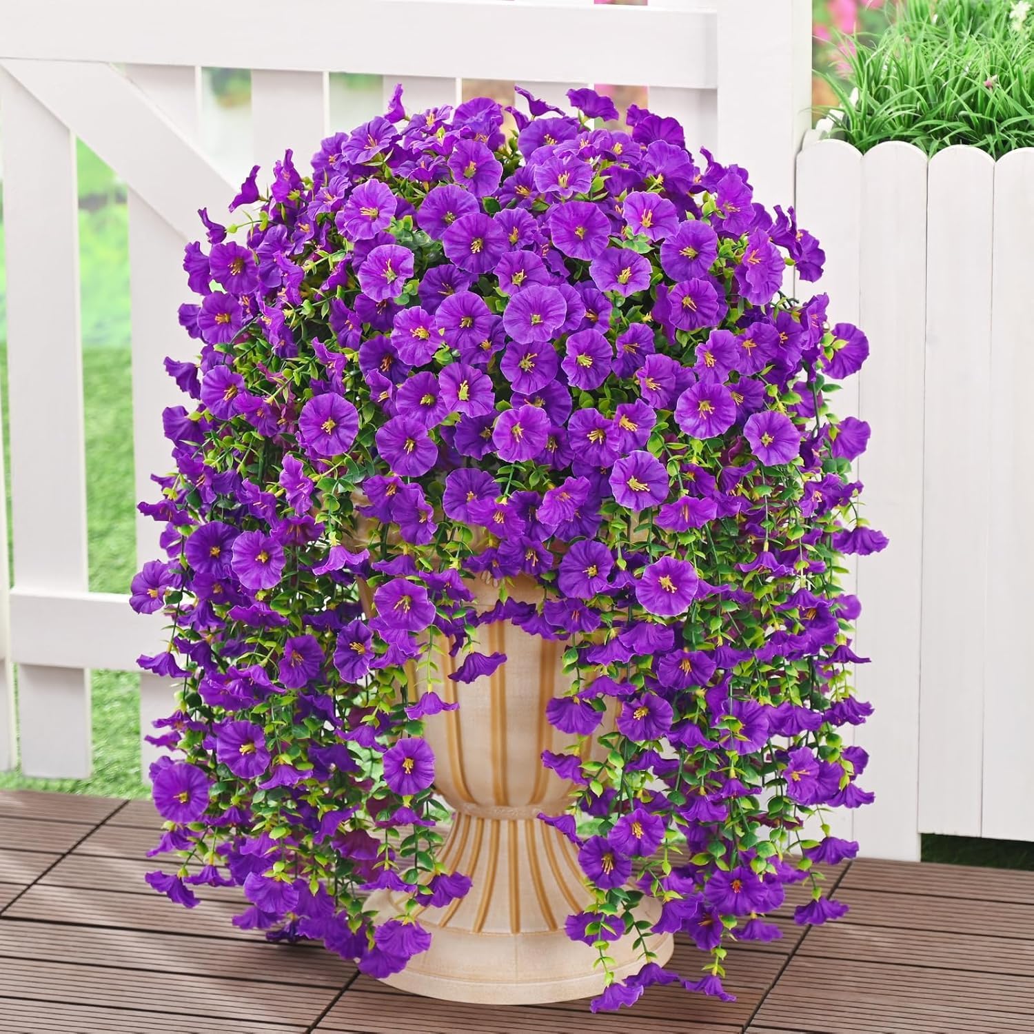 ZUXOLBIN 4 Stck Kunstblume Hngend Petunien Seidenblumen Knstliche Blumen  Outdoor Balkonpflanzen Blumenstrau Hngeblumen wie Echt Knstlich  Hngepflanze fr Wand Haus Garten Hochzeit Dekoration : Amazon.de: Kche,  Haushalt & Wohnen
