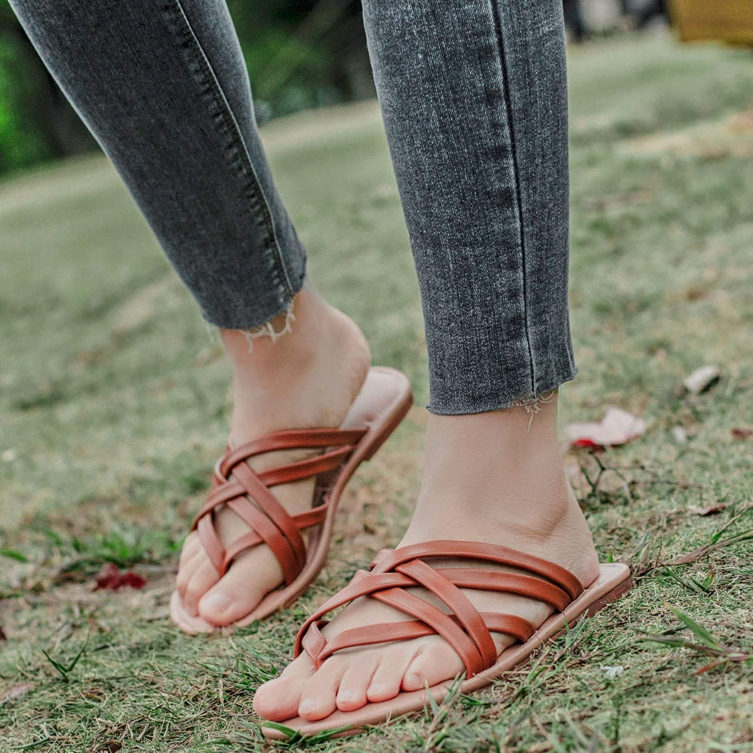 Luoika Women's Wide Width Flat Sandals, Flip Flop Slides Sandal Casual Strapy Sandal Slip on Summer Beach Shoes for Women. - Image 3