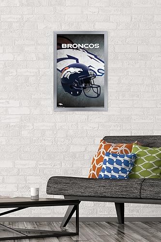 Miniatura 42 de Trends International NFL Denver Broncos - Póster de pared con casco 16, 22.375 x 34 pulgadas, versión sin marco