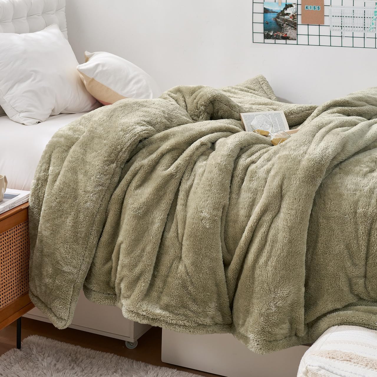 Byourbed The Original Plush - Coma Inducer® Twin XL Comforter - Mossy Gray