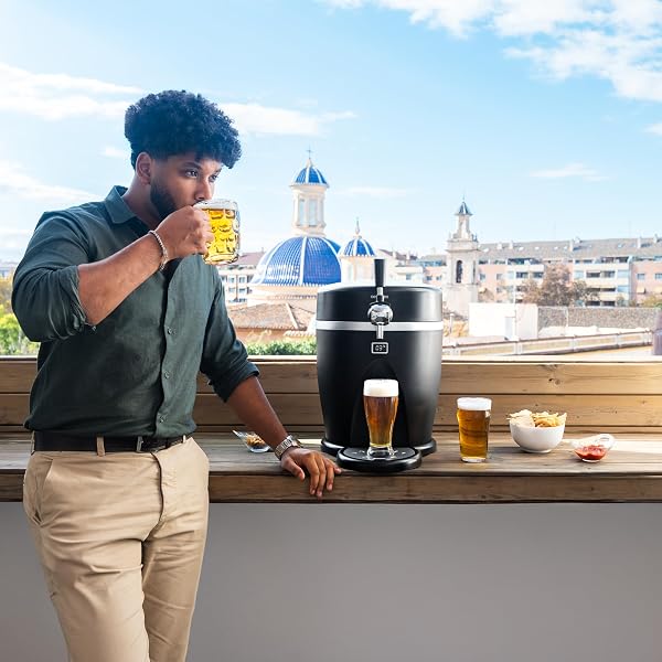 Cecotec Tireuse à Bière BeerFlow 5000. Machine à bière 60W, température de 3-6°C, compatible avec barils pressurisés de 5L, avec poignée, plateau d'égouttage et pieds antidérapants - 3
