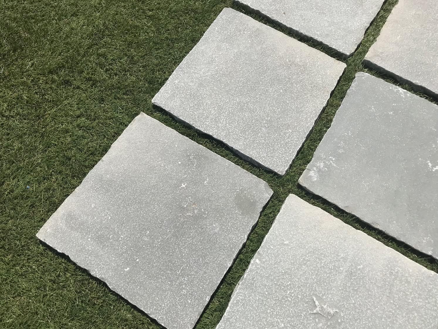 最安値挑戦 敷石 ステップストーン 庭 4枚入 mm厚 300角 フレンチグレー 飛び石 石畳 石 グレー 平板 砂 砂利 Www Gatorheatandair Com