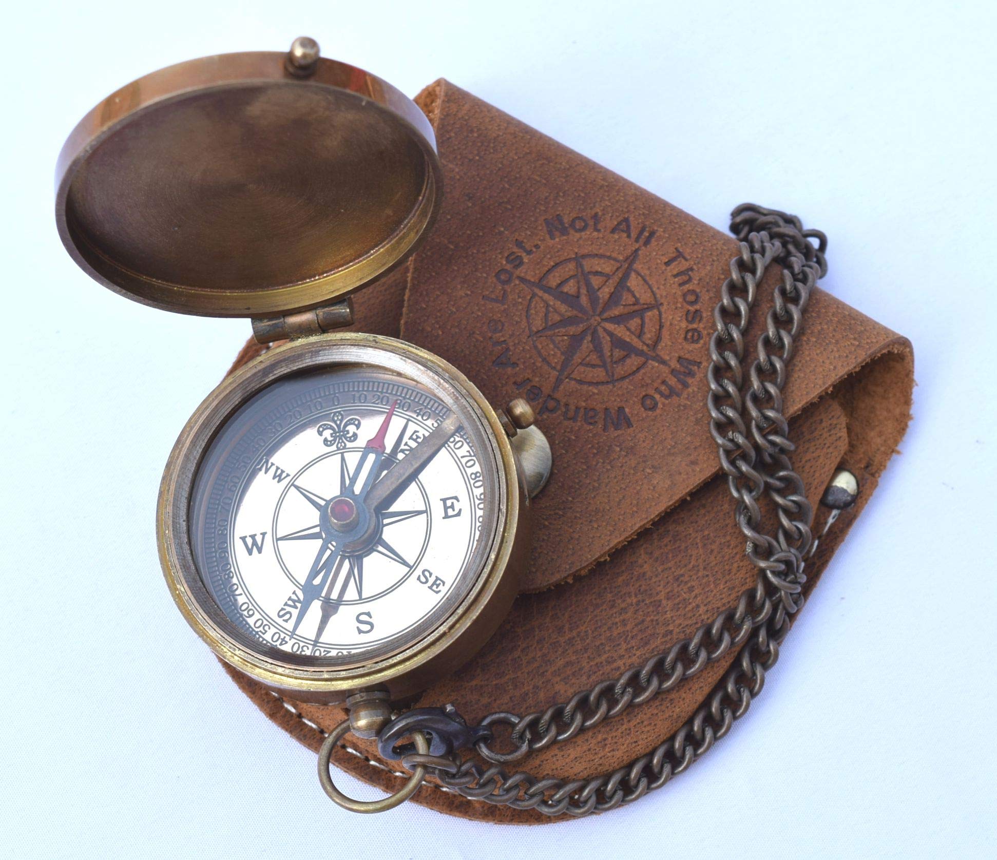 Kompass mit Gravur "Thoreau's Go Confidenty" und geprägter Lederhülle, Geschenk zum Schulabschluss