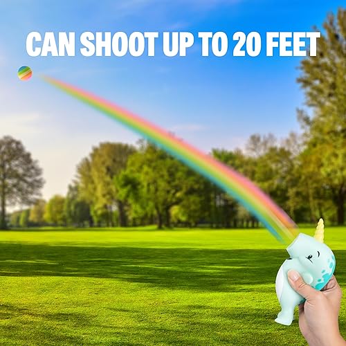 Miniatura 2 de Hog Wild Juguete Lanzador de Pelotas Narval - Relleno de Calcetín Navideño Incluye 4 Pelotas de Espuma Suave - Aprieta para Lanzar Pelotas con Aire