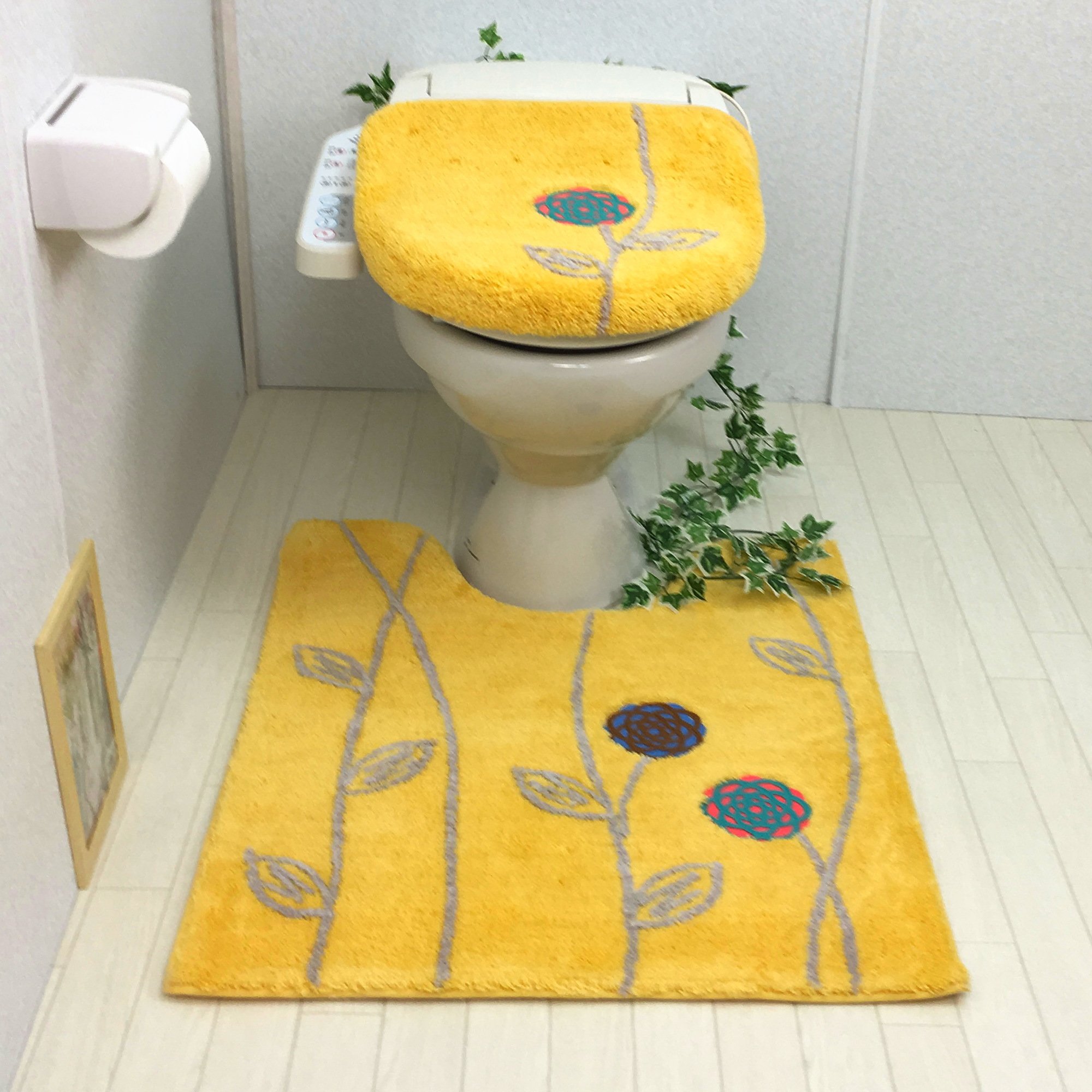 Amazon｜ロング トイレマット 75×65cm 洗浄暖房型 ふたカバー 2点
