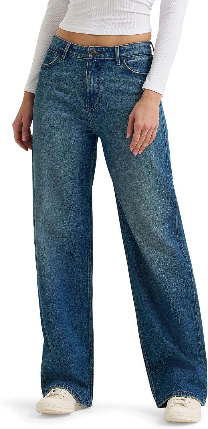 Wrangler Women’s Mid Rise Loose Straight Jean
