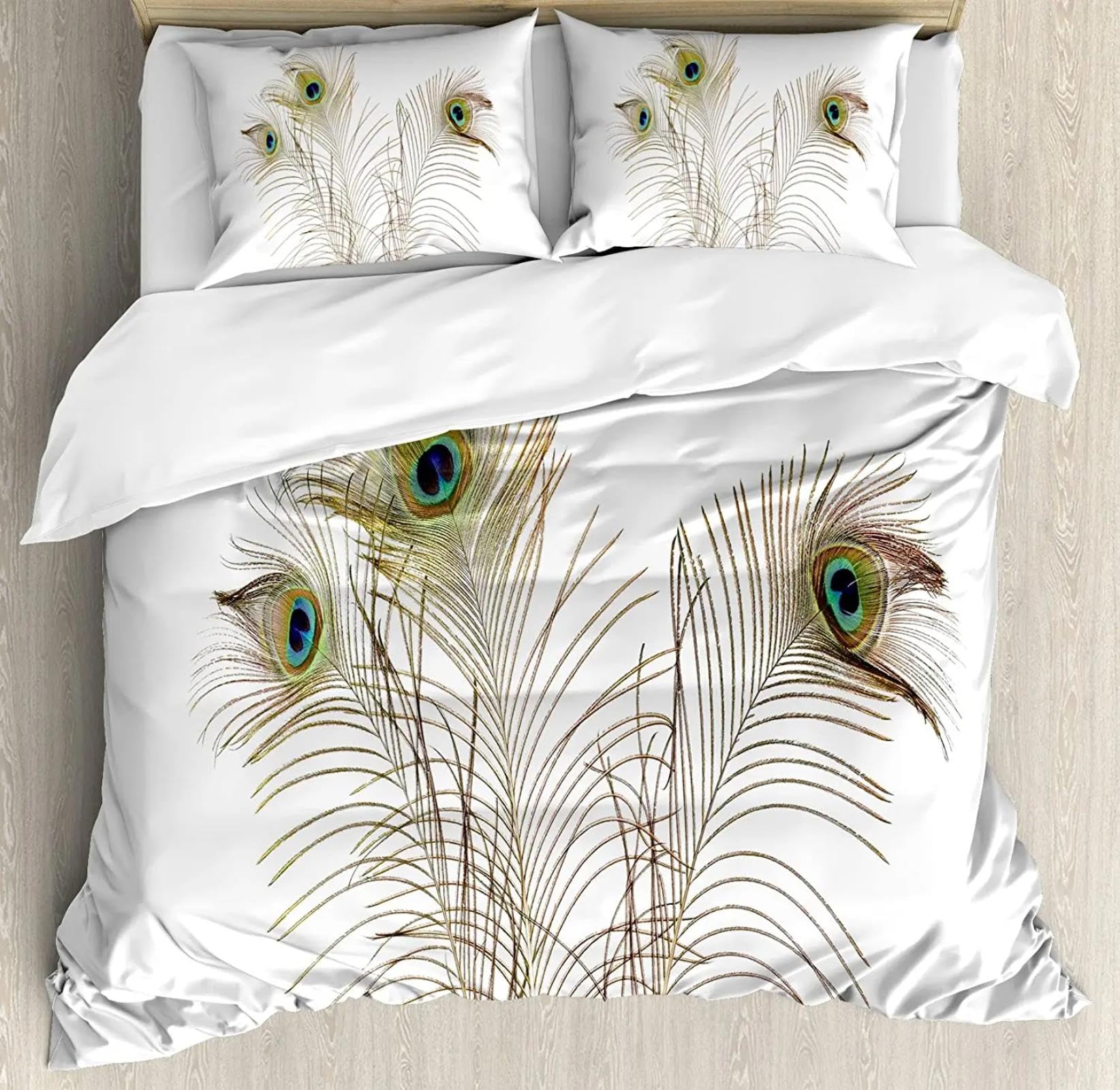 Plumes de paon en gros plan sur cette parure de lit double d'exception avec housse de couette