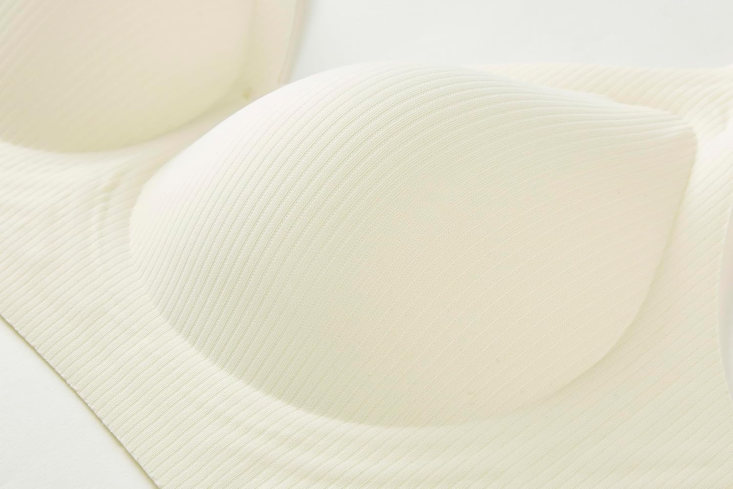 3-Pack Wireless Nursing Bras, Maternity Breastfeeding Bras with Padding, Seamless Hands Free Pumping Support