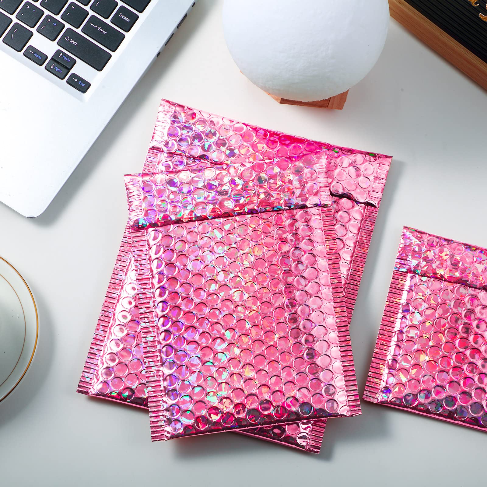 Outus 50 buste metalliche imbottite a bolle d'aria per spedizioni postali in poliestere con glitter imbottite con chiusura adesiva, per imballaggio postale (rosso rosa glitterato)
