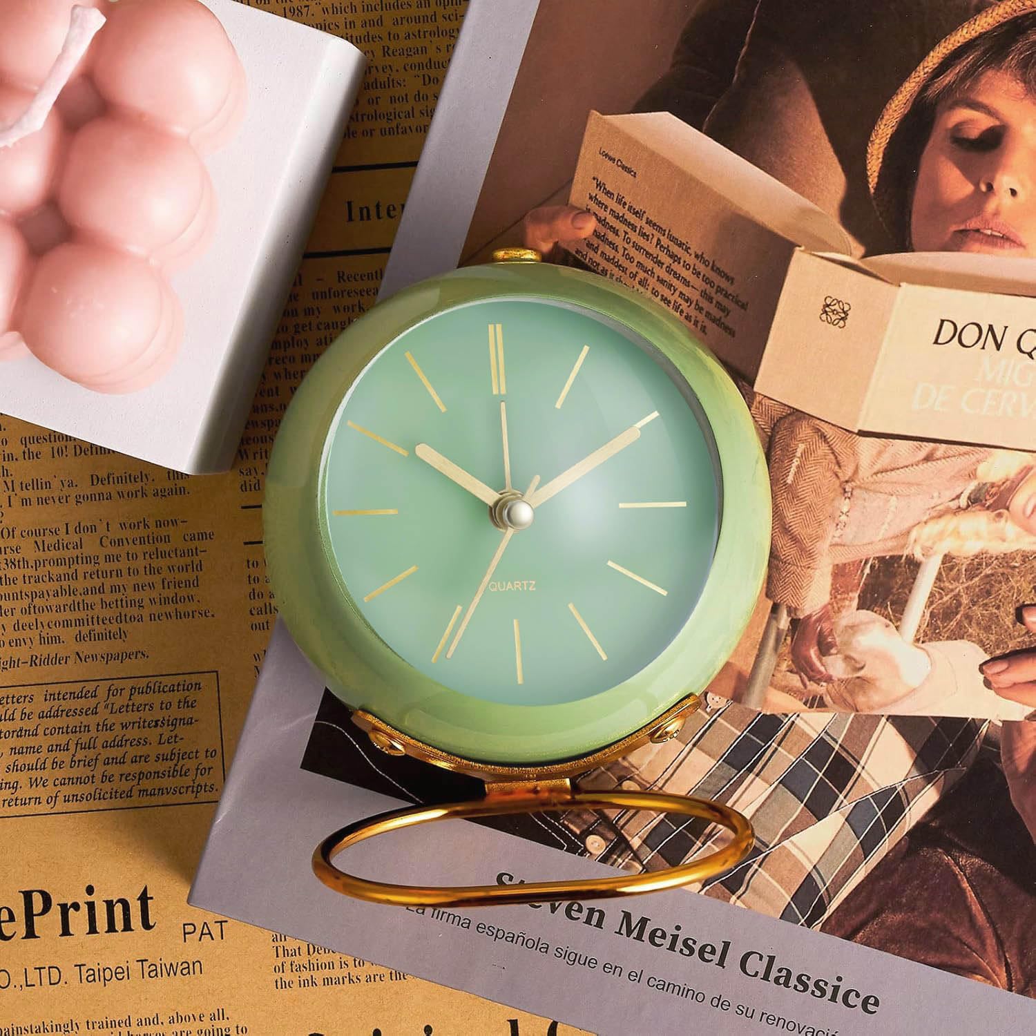 AYRELY® Réveil analogique de 7,6 cm sans tic-tac, petit réveil de table rétro, horloge métallique à piles avec lumière pour chambre à coucher, salon, table de nuit, étagère (Noir AYRELY® Réveil analogique de 7,6 cm sans tic-tac, petit réveil de table rétro, horloge métallique à piles avec lumière pour chambre à coucher, salon, table de nuit, étagère (Noir