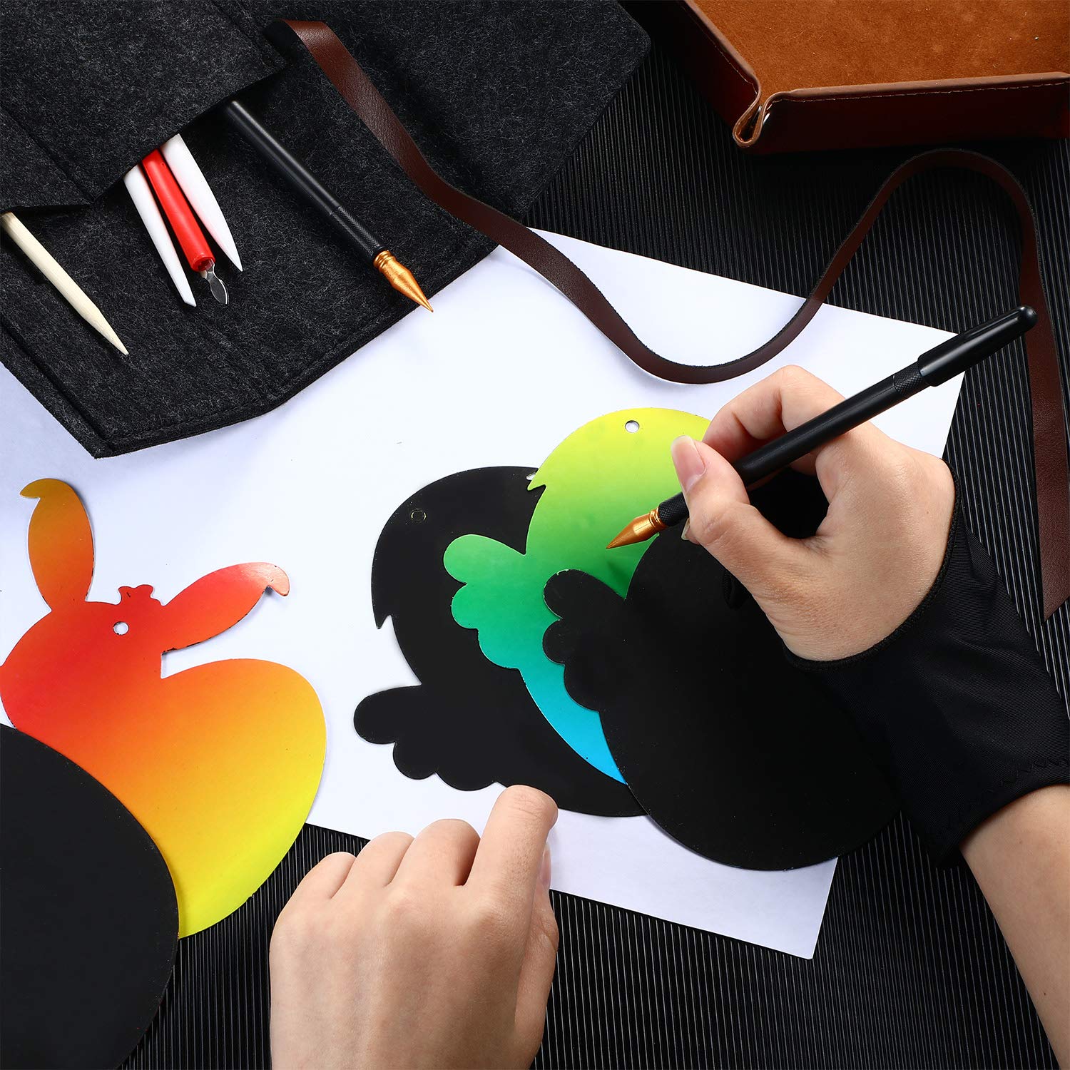 Scratch Painting Art Tool, 9 Pieces Scratching Drawing Tool Set, Including Artist Glove, Tool Bag, Scratch Coloring Pens, Plastic and Wooden Stylus, Scraper, Clean Brush - Image 6