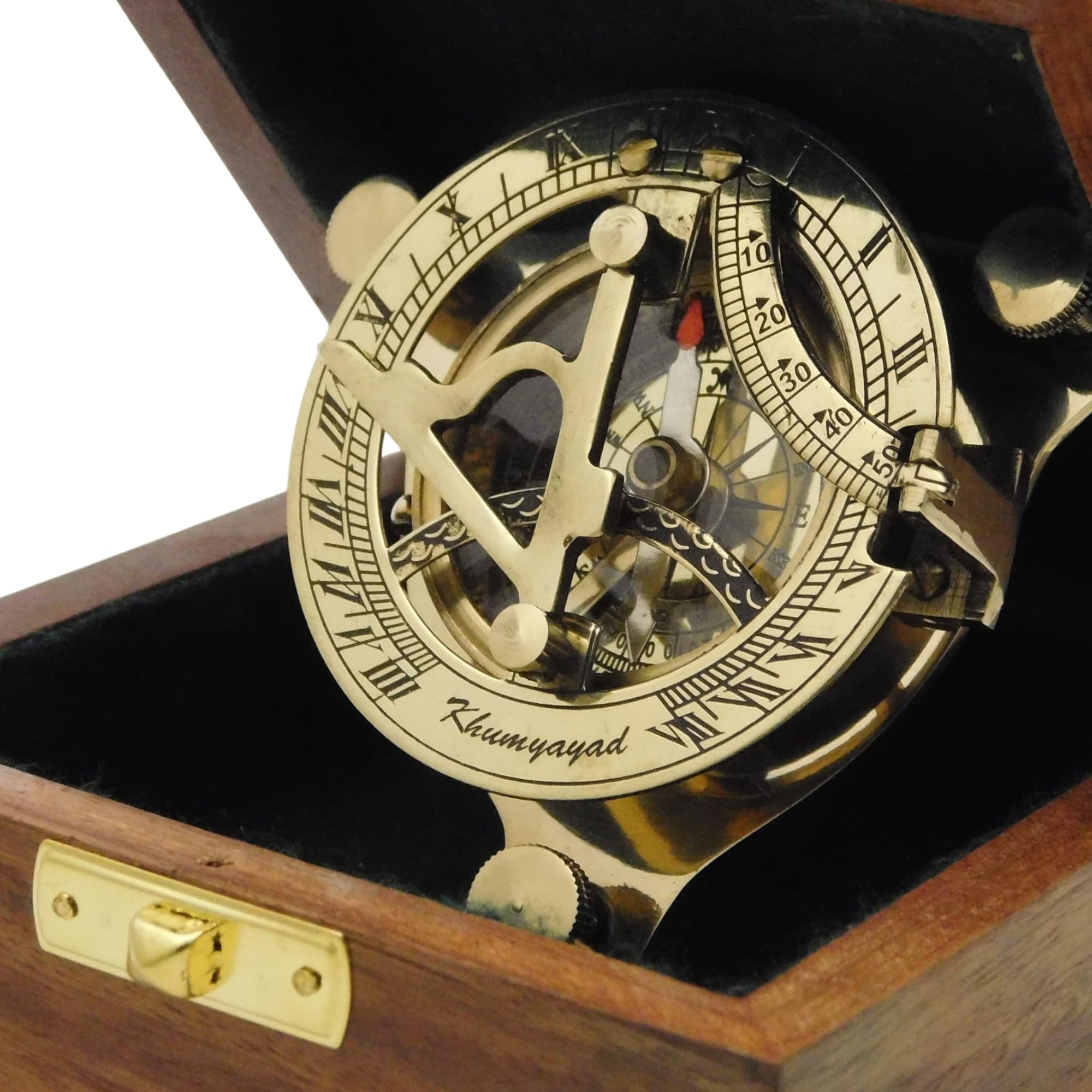 Boussole en laiton. Élégante boussole nautique traditionnelle de cadran solaire de 7,6 cm en laiton antique avec boîte en bois exquise.