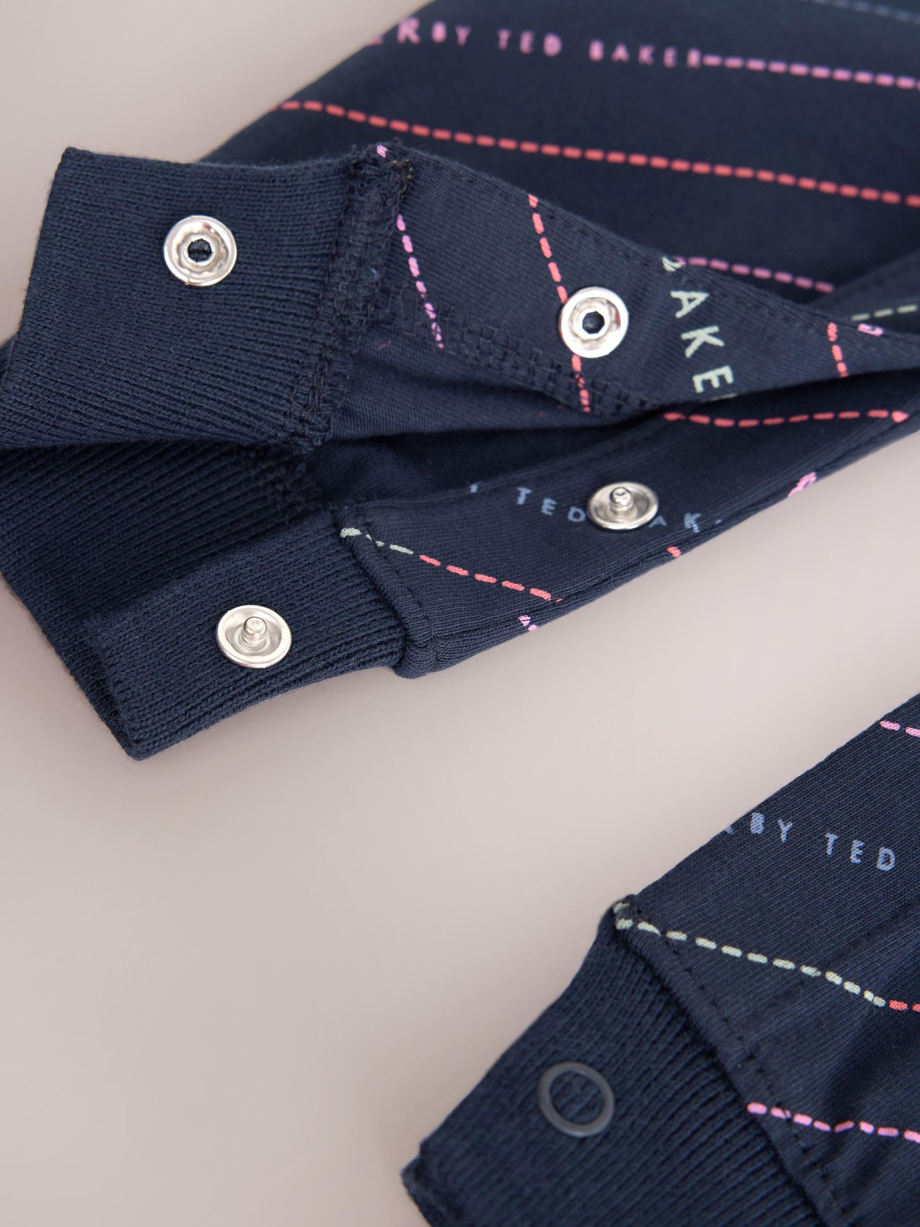 Noworodki chłopcy Pajacyk z kołnierzykiem polo i nadrukiem Baker by Ted Baker