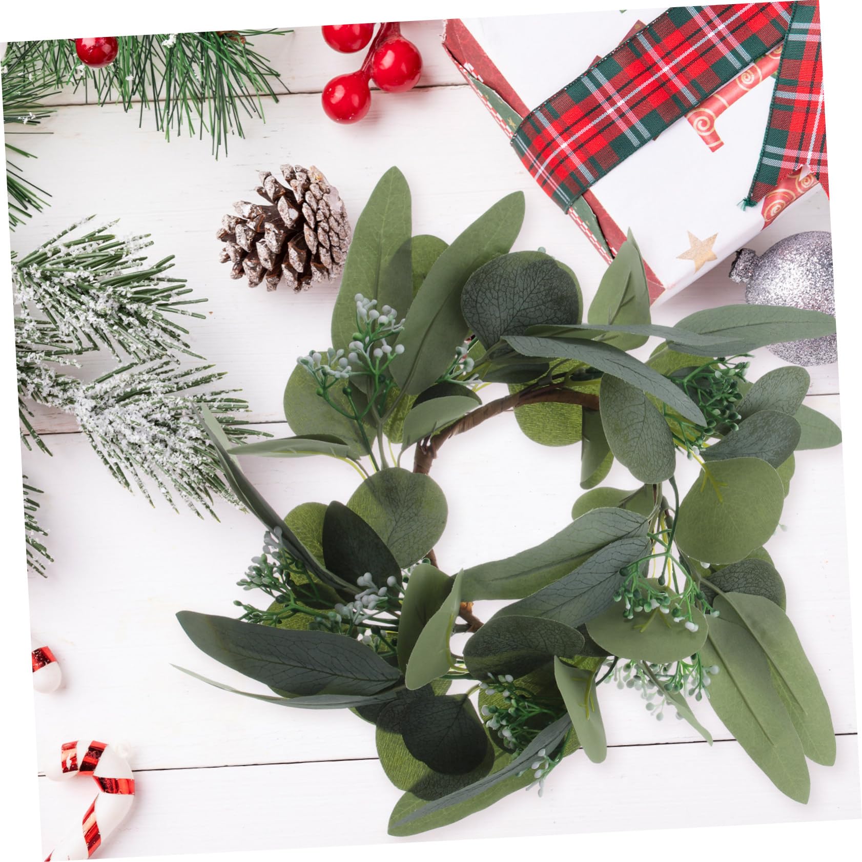 Alipis 5 Stück Eukalyptus Kerzenring Kranz Künstlicher Blätterkranz für Tischdekoration Geeignet für Hochzeiten Partys Weihnachten und Romantische Anlässe