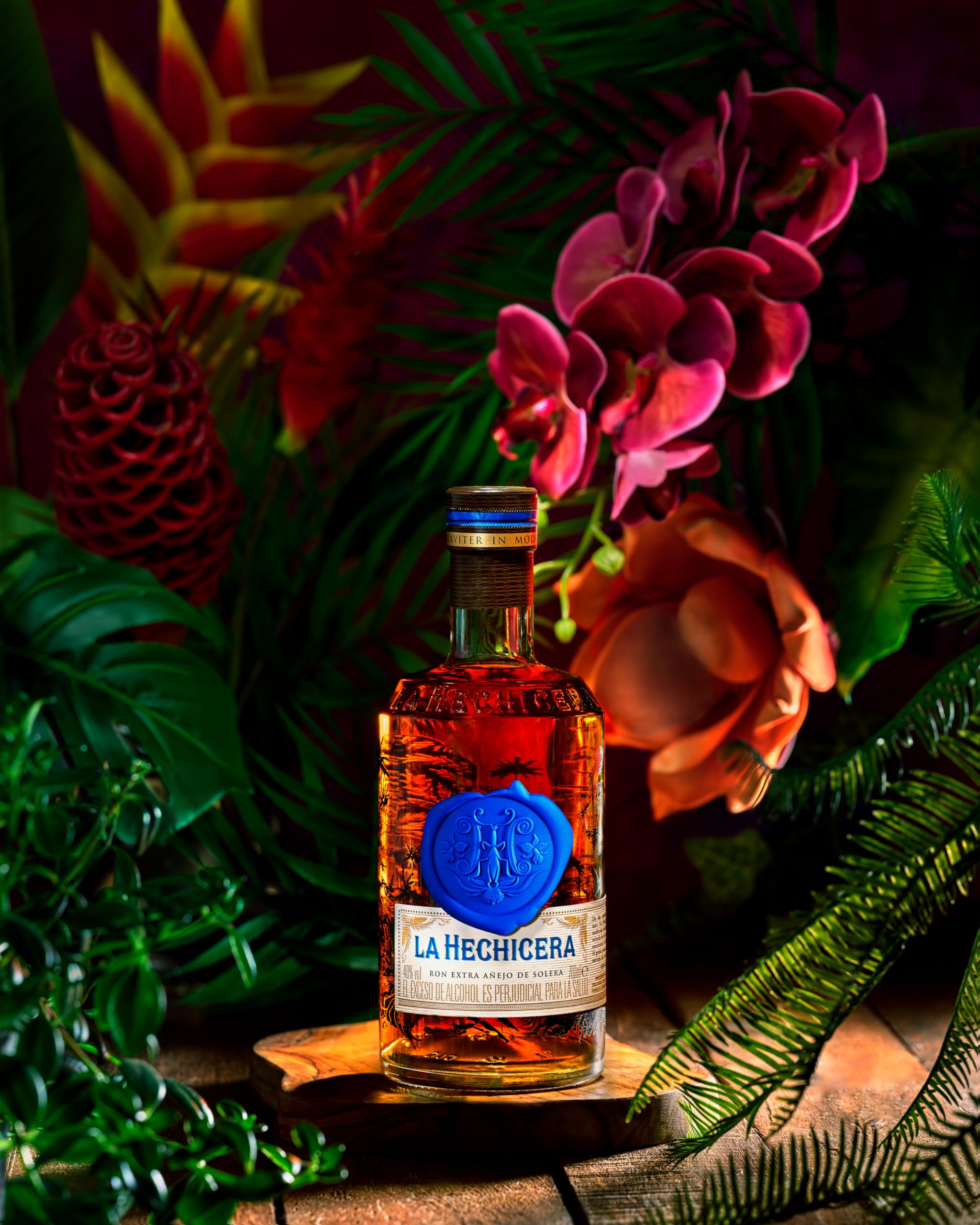 La Hechicera Reserva Familiar Ron Extra Añejo de Colombia - 700 ml