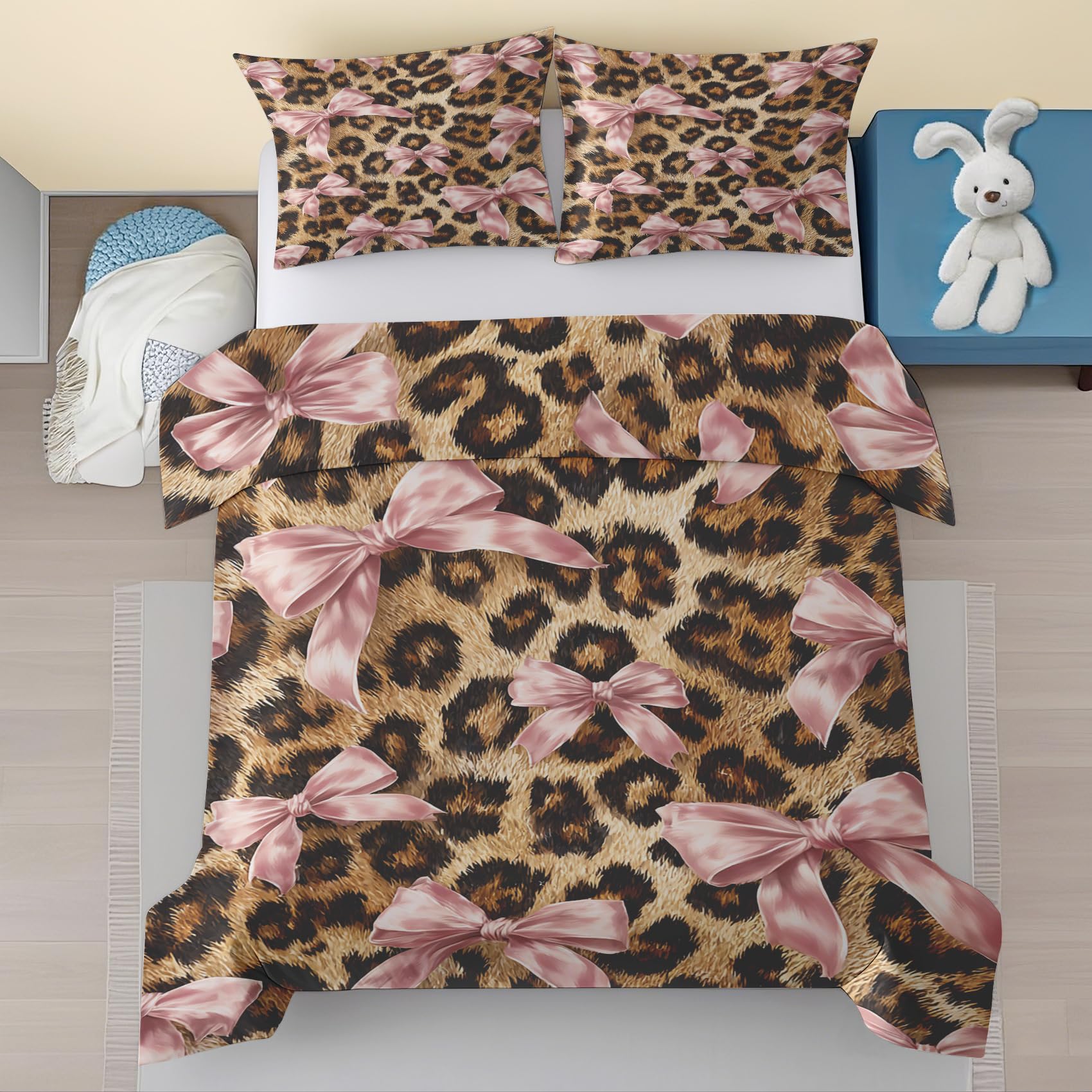 Parure housse de couette rose léopard pour créer une chambre romantique