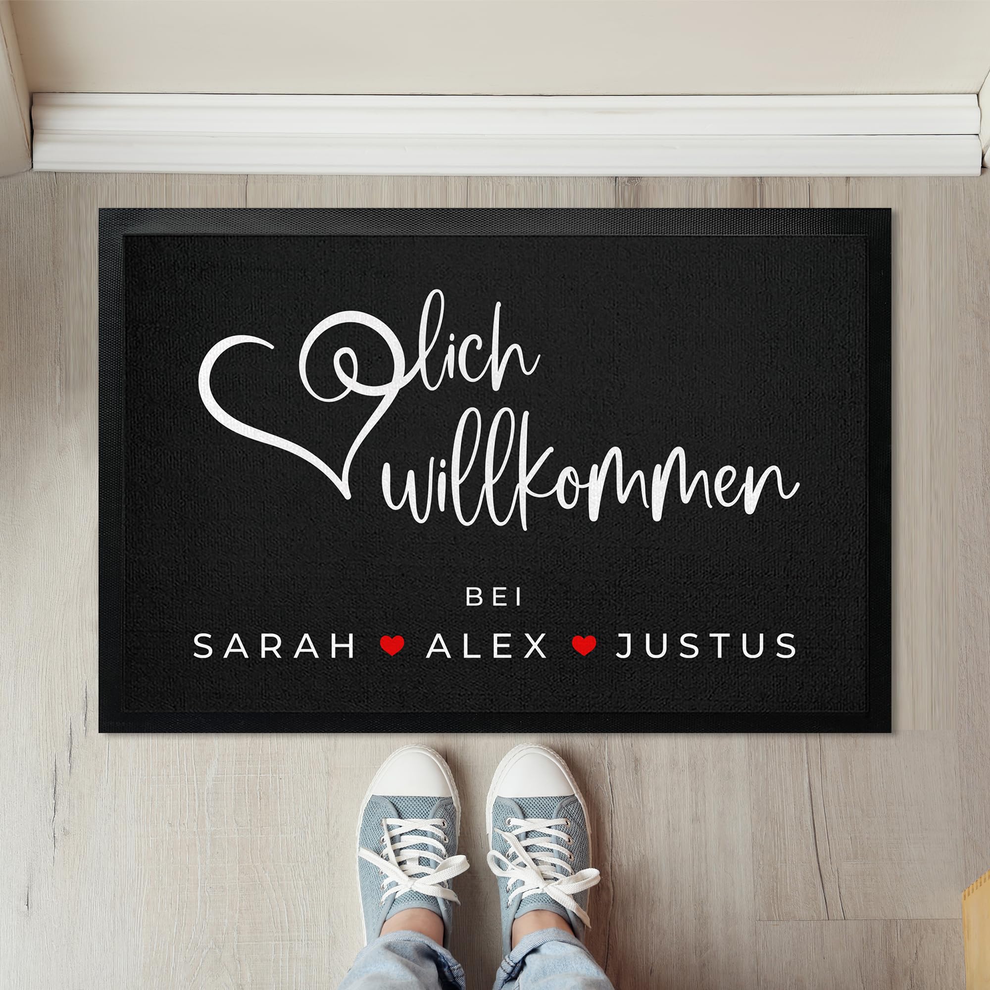 Personalisierte Fußmatte Herzlich Willkommen bis 120cm - personalisierte Türmatte Herzlich Willkommen bei Familie, Gummimatte dünn, Geschenk individuell gestaltet (90x60cm)