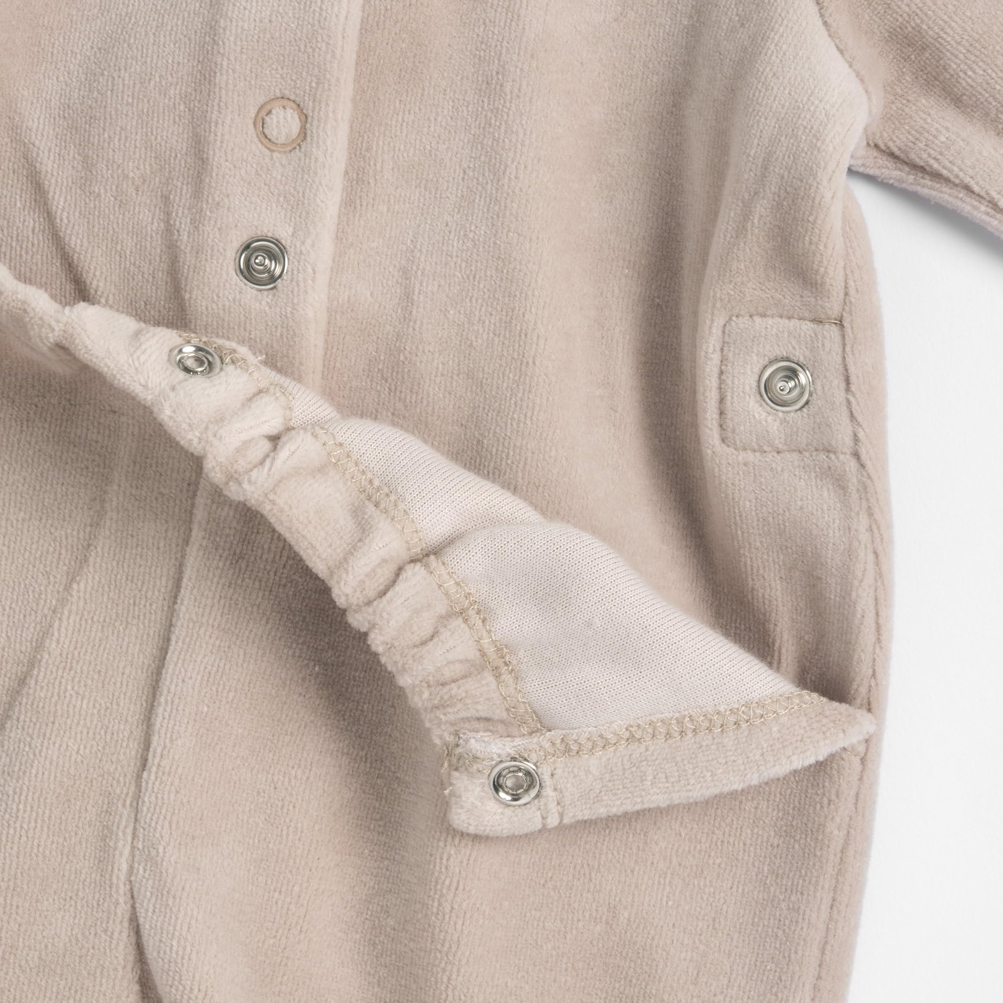 Chicco, Pijama de Bebé de Suave y Cálida Chenilla, con Cómoda Abertura con Solapa, Adecuado para el Invierno, Ropa de Bebé para Niño y Niña 0-24 Meses, Designed in Italy
