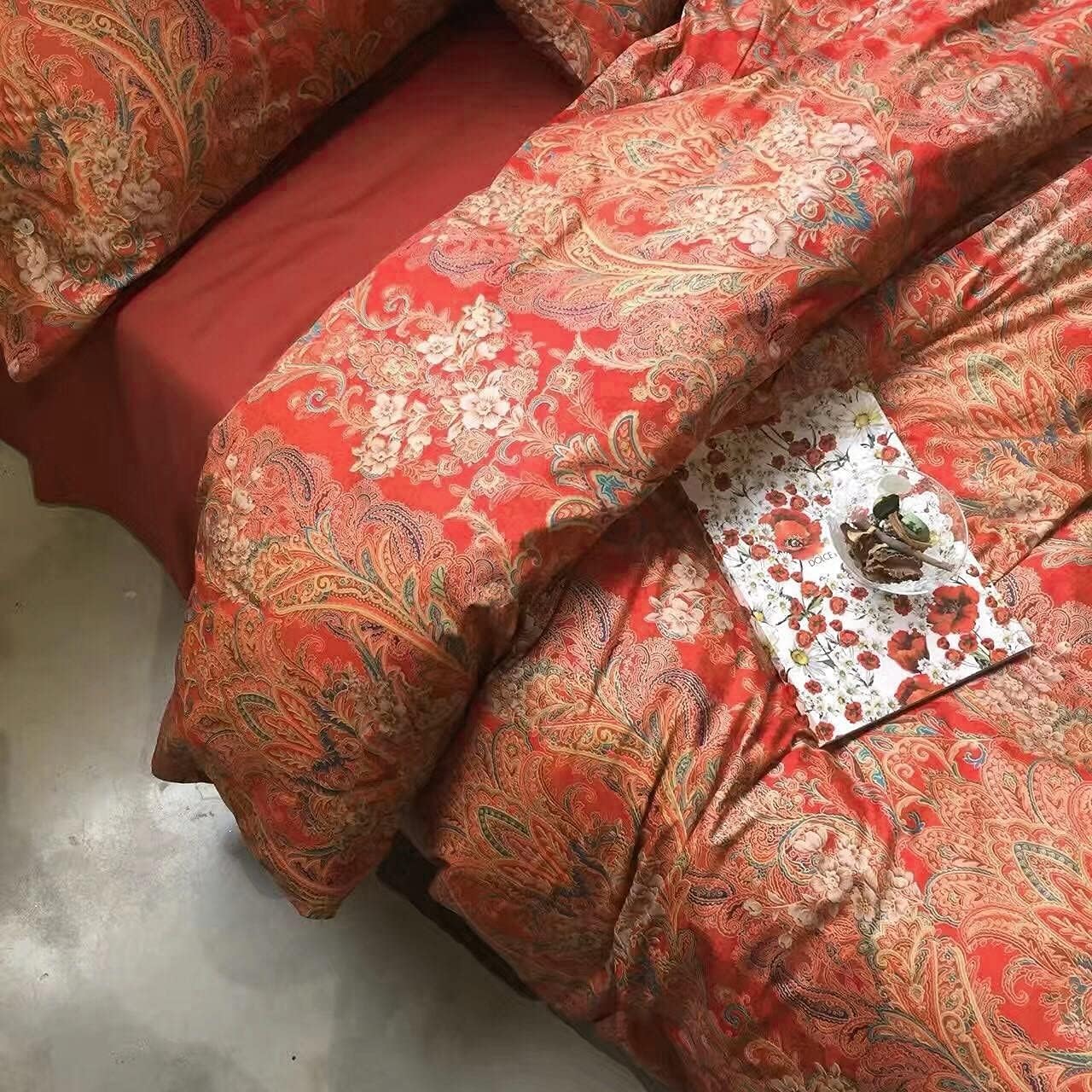 Eikei Boho Paisley Print Luxury Duvet Quilt Cover and Shams 3pc Bedding Set Bohemian Damask Medallion 350TC Egyptian Cotton Sateen (Gold Red, Queen)