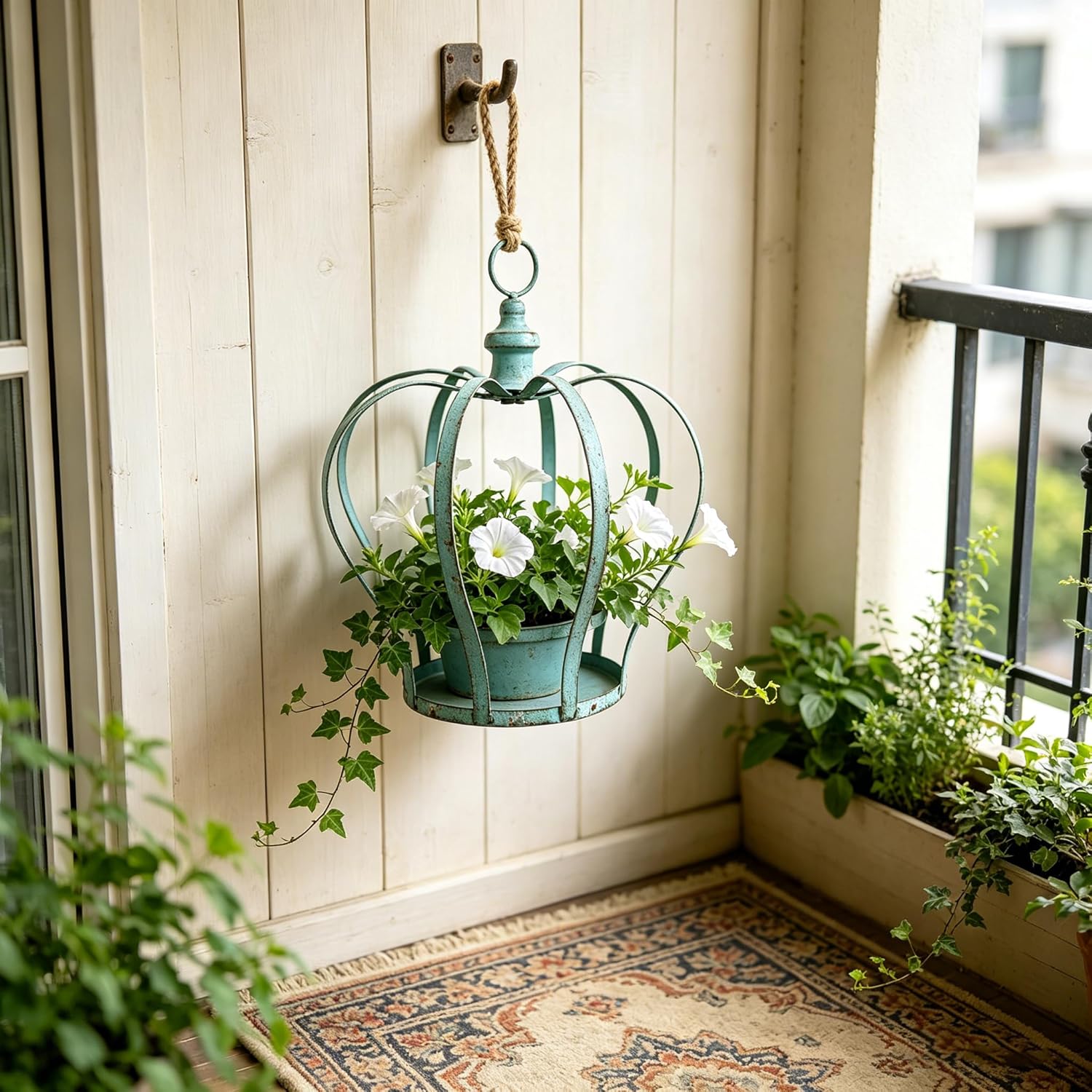 Vintage Rustic Metal Crown Hanging Plant Stand for Indoor & Outdoor Distressed Decor Tabletop Plant Holder Flower Pot Rack for Boho Garden Balcony Patio Farmhouse