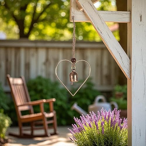 Miniatura 7 de Campana colgante en forma de corazón de metal para decoración al aire libre - Campana de viento dorada rústica con - Campana decorativa de jardín