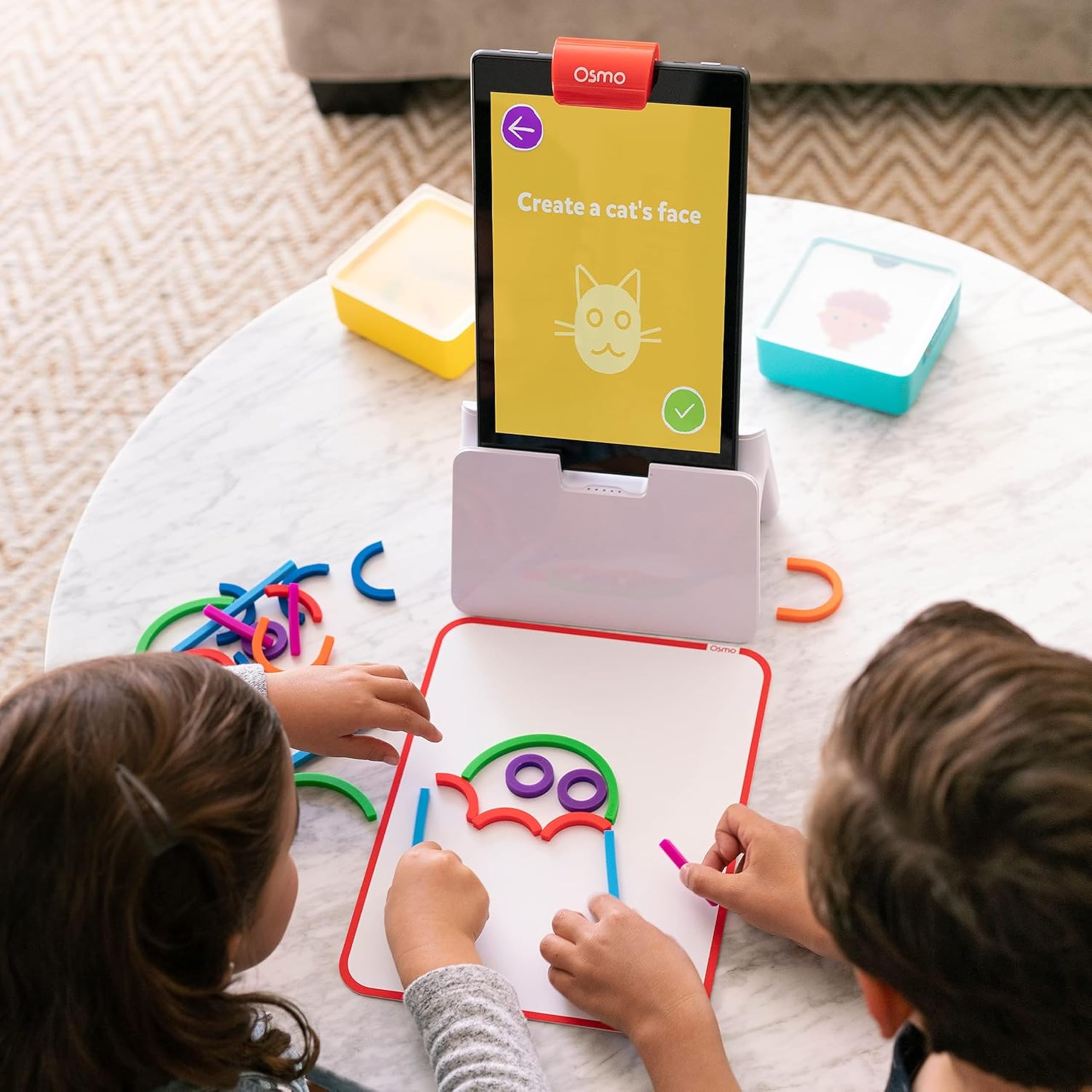 Osmo Zestaw startowy Little Genius do tabletu Fire - 4 edukacyjne gry edukacyjne - wiek przedszkolny - rozwiązywanie problemów i kreatywność - zabawka STEM (podstawa tabletu Osmo Fire w zestawie -