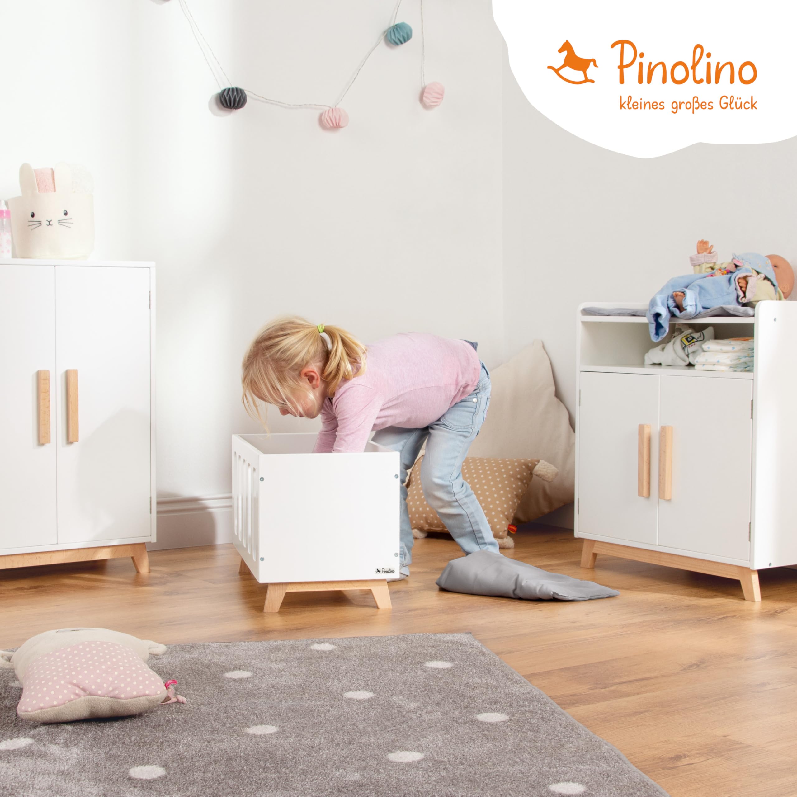 PINOLINO Puppenwickeltisch Marit, Holz Puppenmöbel, skandinavisch weiß lackiert, inkl. Wickelauflage, 52x40x59 cm