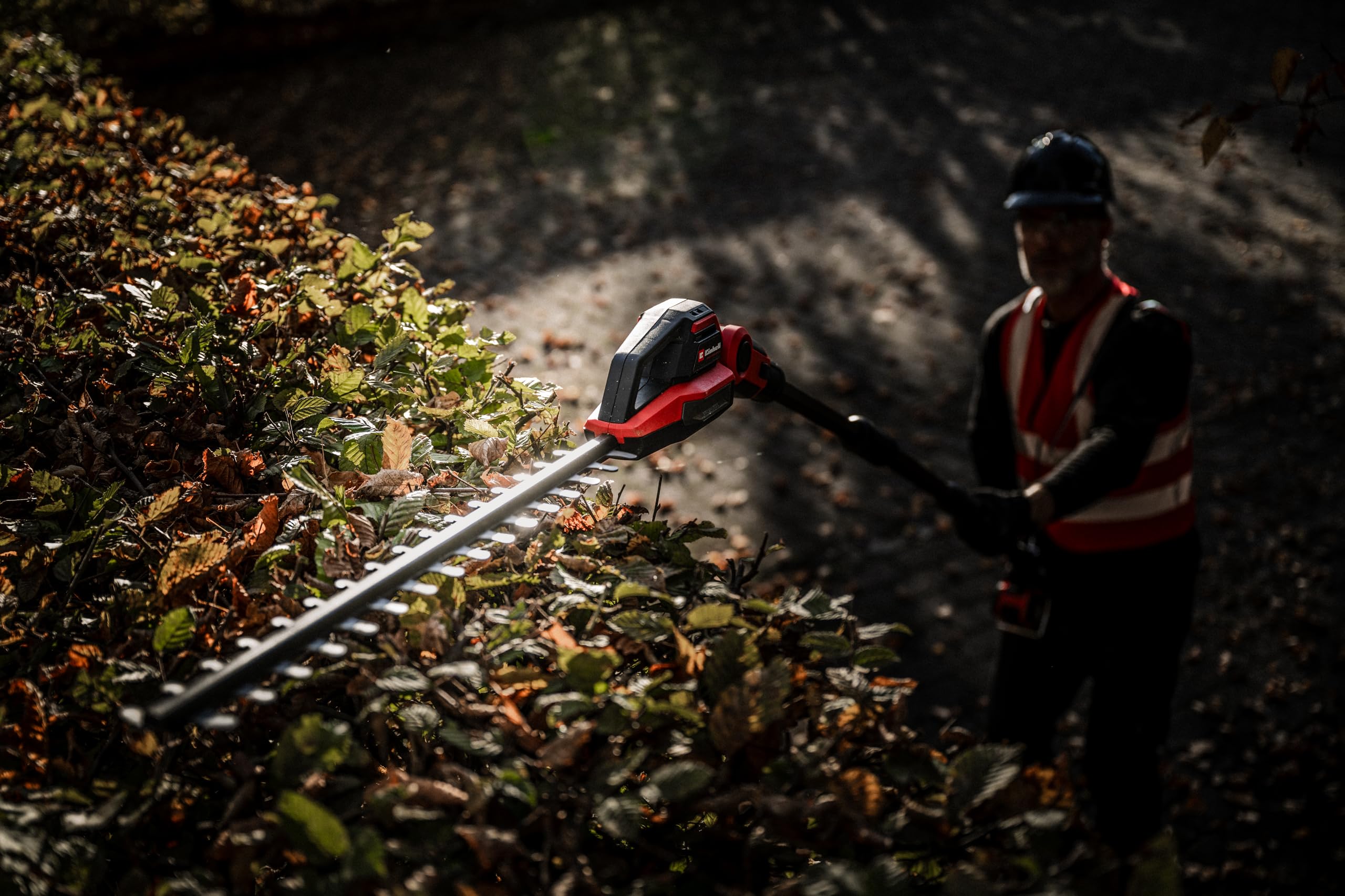 Einhell Professional Akku-Multifunktionswerkzeug GP-HC 18/5020 Li T BL Power X-Change (18 V, Brushless, 50 cm Heckenschere, 18 cm Hochentaster, Teleskopstiel, inkl. 4 Ah PLUS Akku)