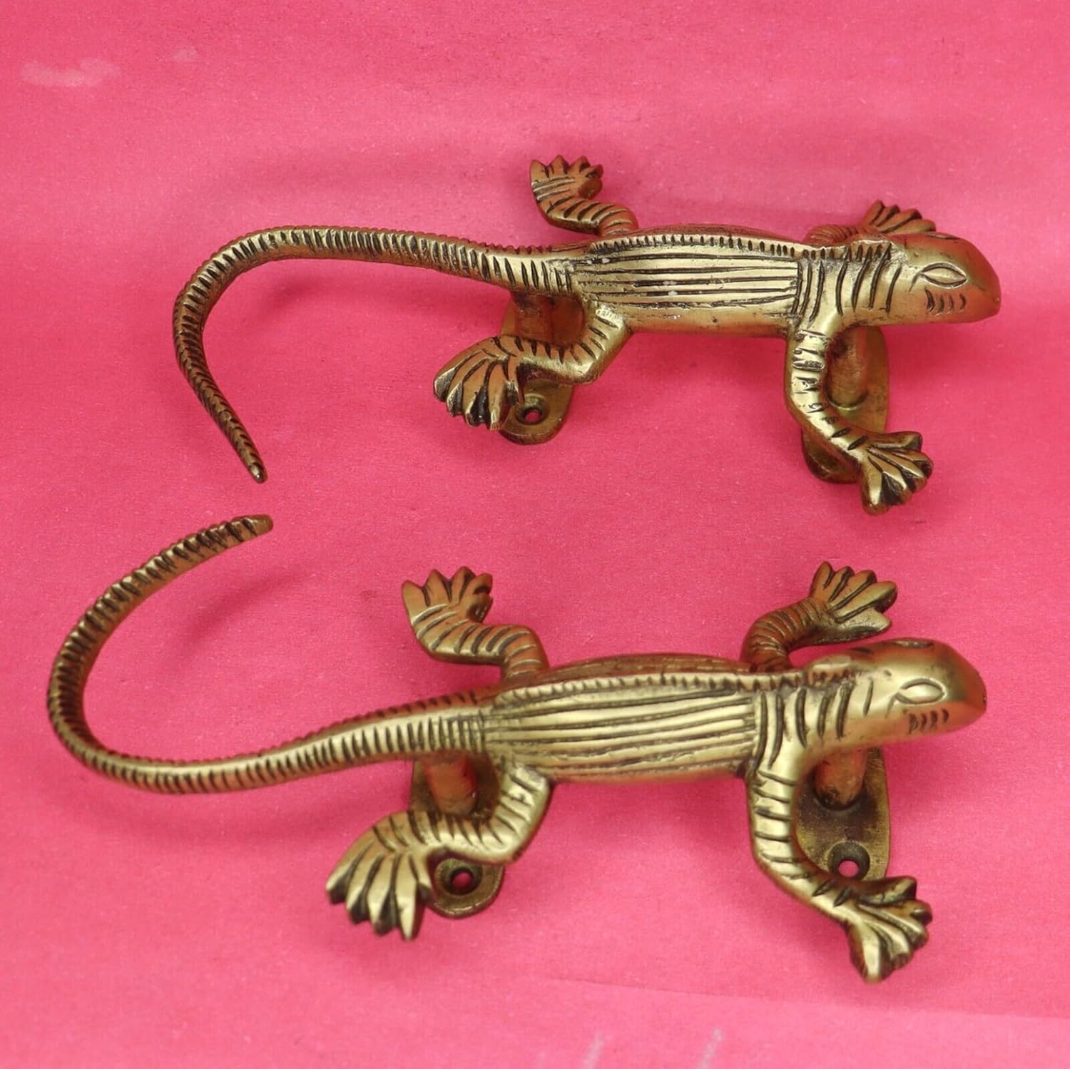 Handcrafted Brass Big Lizard Shape Antique Style Door Pull Handle Pair Home Office Wall Decor Figurine Pack of 2, 7 x 4 x 1.5 Inches