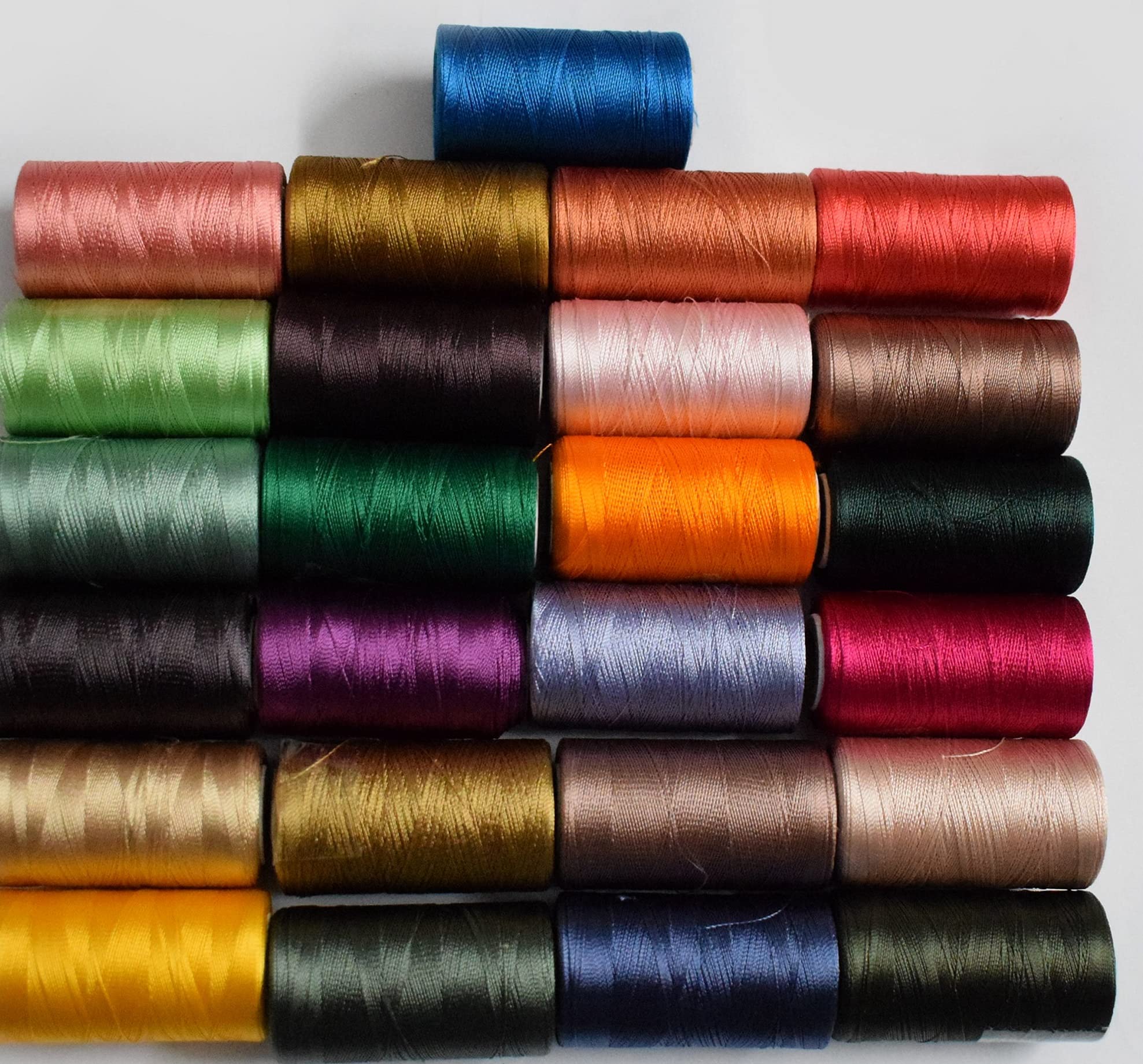 VICO25 silk thread spools with feast quality suitable for machine embroidery