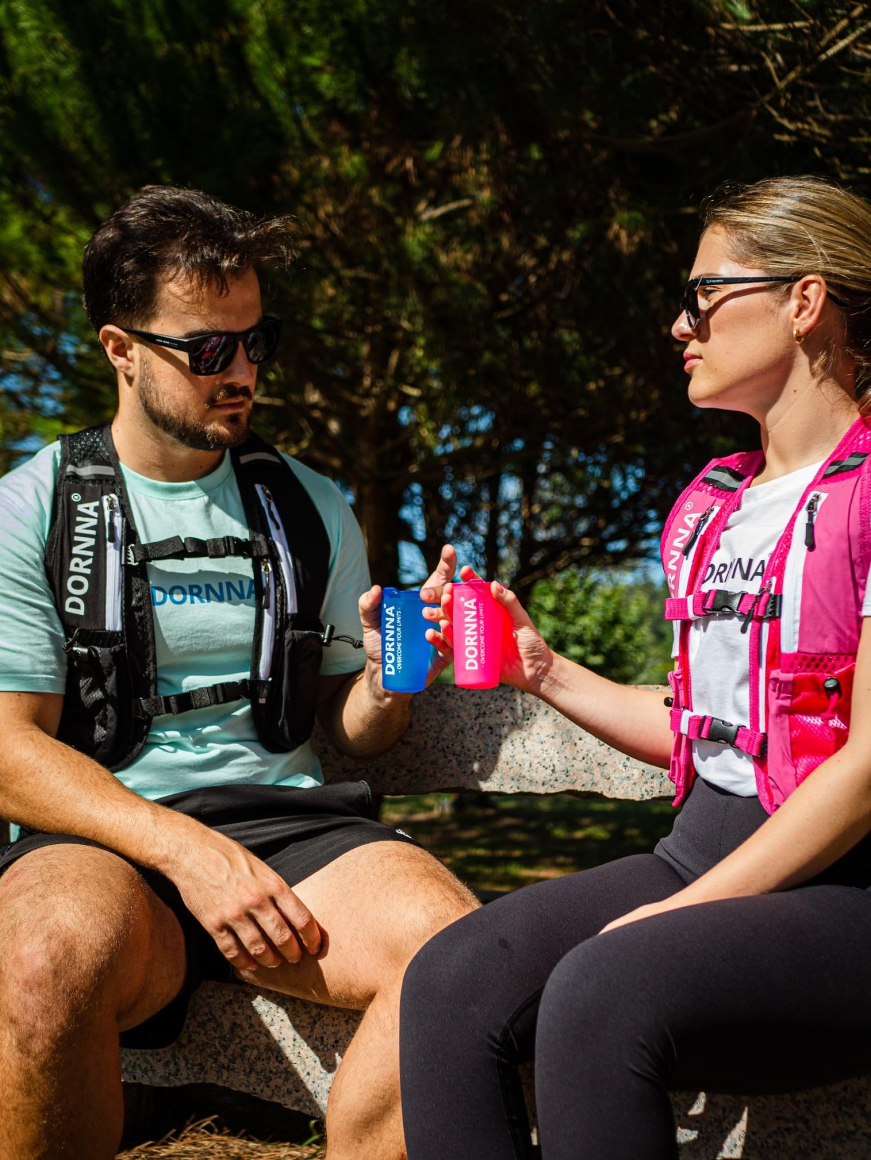 Ultra Terra V2 - Chaleco Hidratación Trail Running + 2 Soft Flask 500ml de Regalo, Mochila de Correr Hombre y Mujer, Bolsillo Trasero para Vejigas de hasta 1.5L.