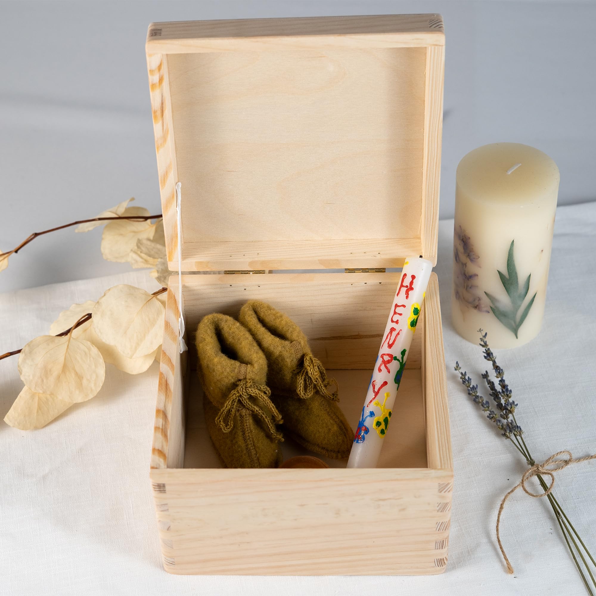 HOFMEISTER® Scatola dei ricordi personalizzata per neonati e bambini – Idea regalo per battesimo e nascita – Motivo Arca Noè – Scatola portaoggetti con incisione in legno – 20 cm