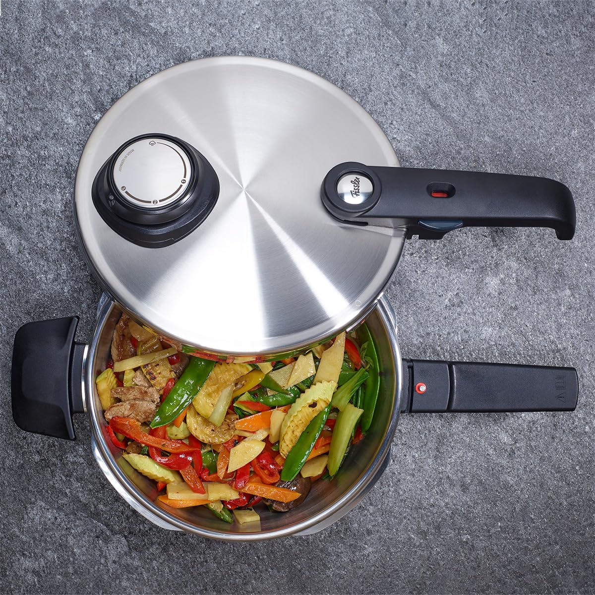Fissler Vitavit Premium Pentola a pressione in acciaio inox 1.8 L, 18 cm, 4 livelli di cottura, incluso inserto, adatta a fornelli a induzione