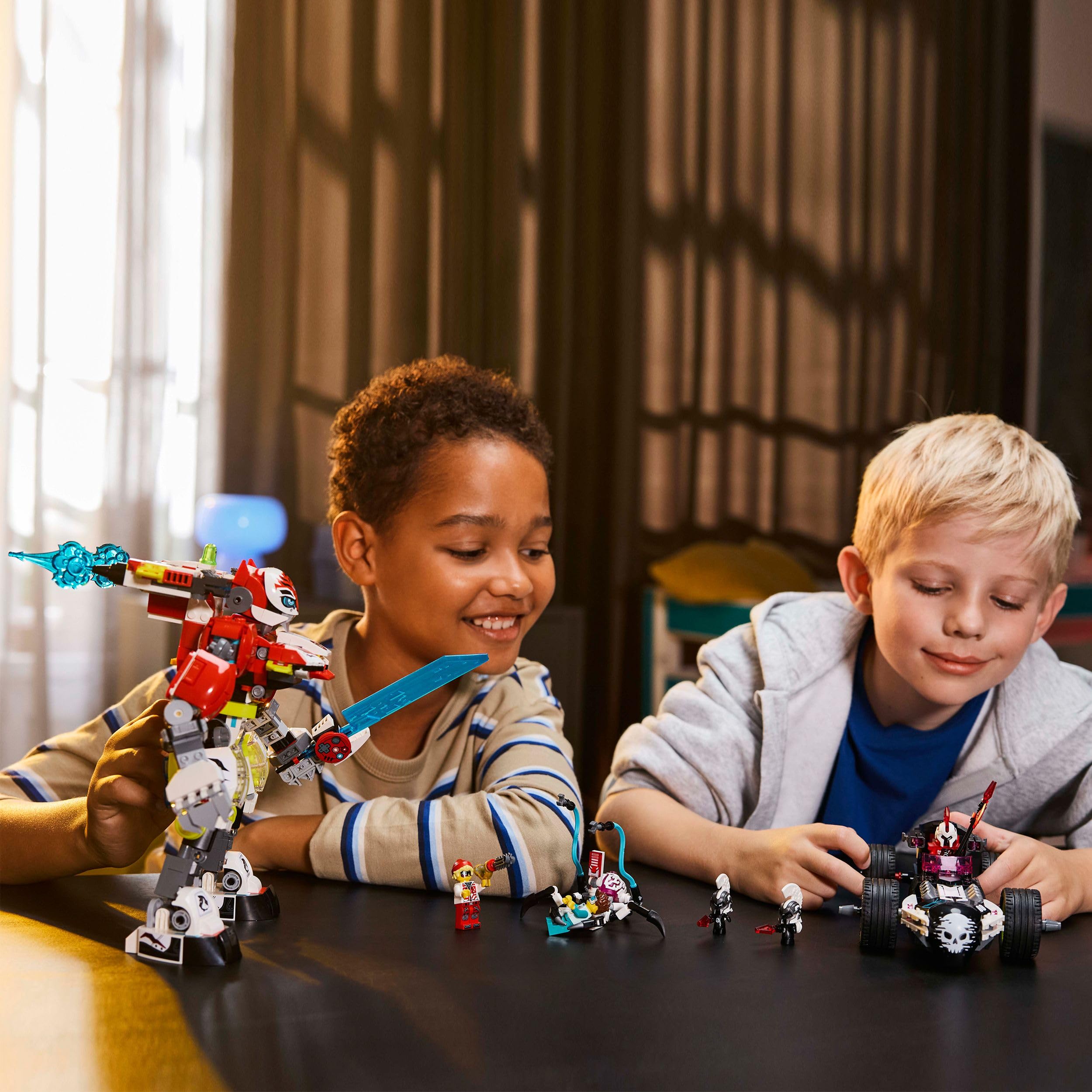 LEGO DREAMZzz Mech Tigre di Cooper e Bolide di Zero, Gioco di Ruolo per Bambini e Bambine da 9 Anni con Veicoli Trasformabili come Robot e Macchina Giocattolo, Idea Regalo di Compleanno 71497