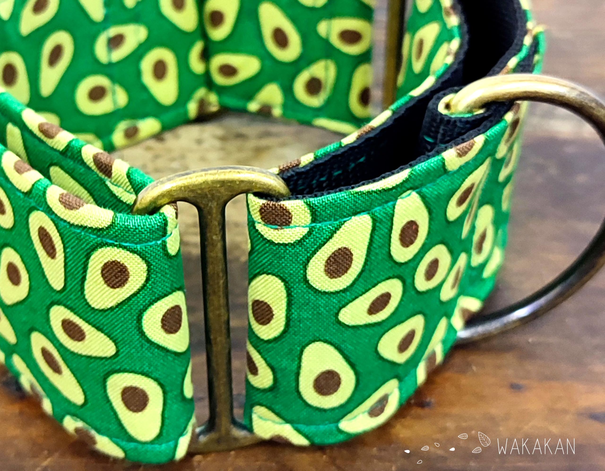 Collar Martingale Para Perro: Avocado, Hecho a Mano en España por Wakakán